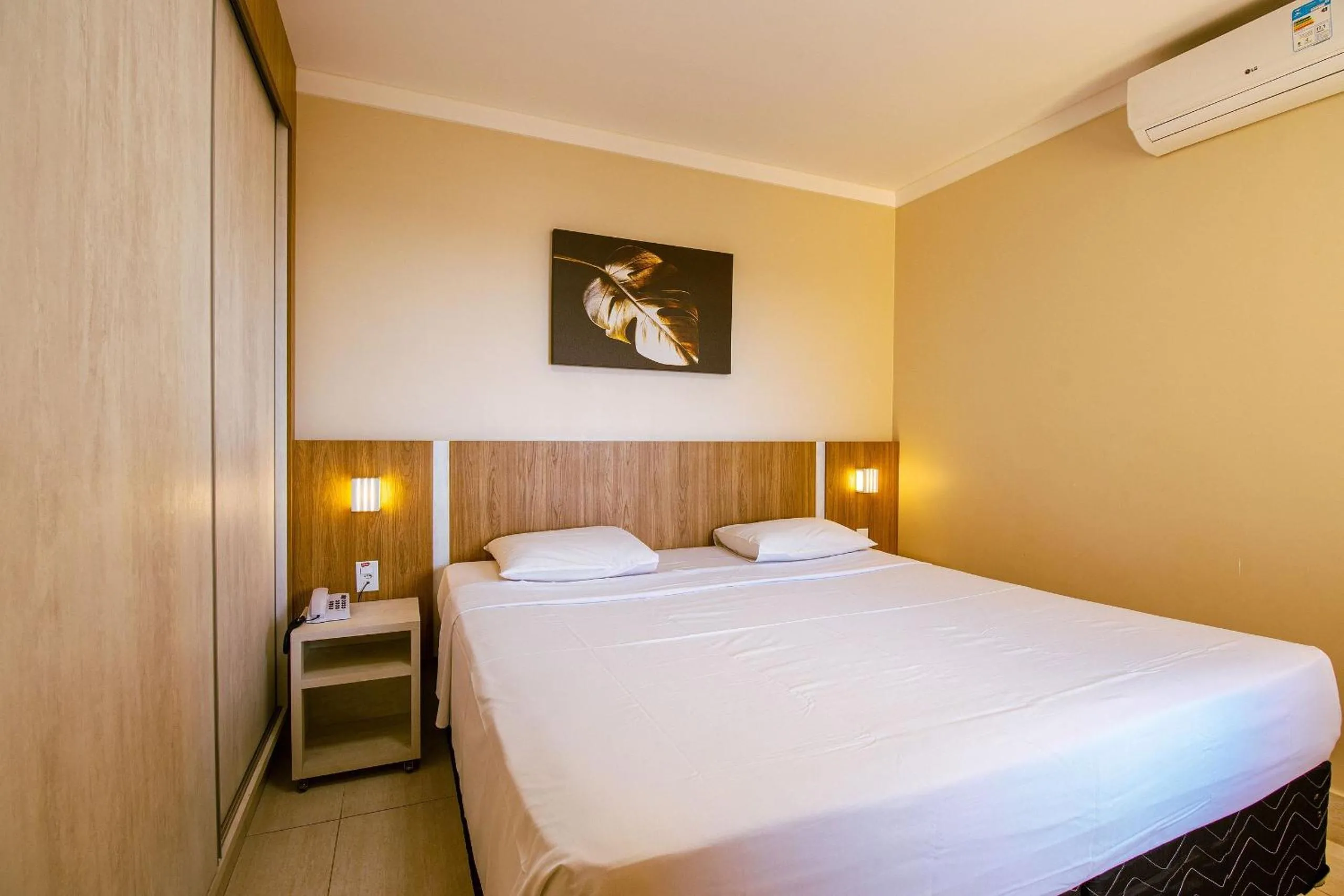 Photo of the whole room, Bed in Piazza diRoma - VaciaTemporada