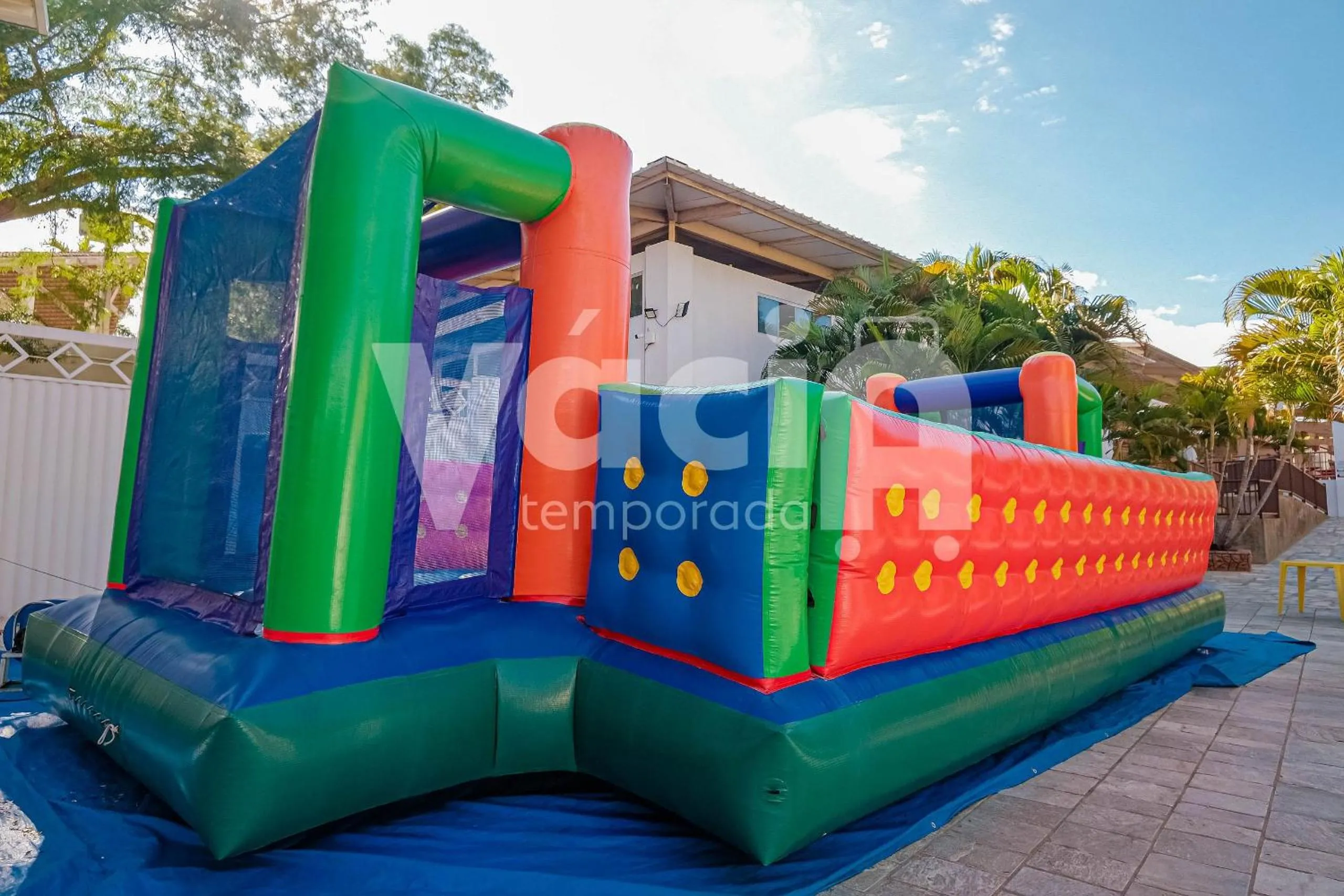 Children play ground in Piazza diRoma - VaciaTemporada