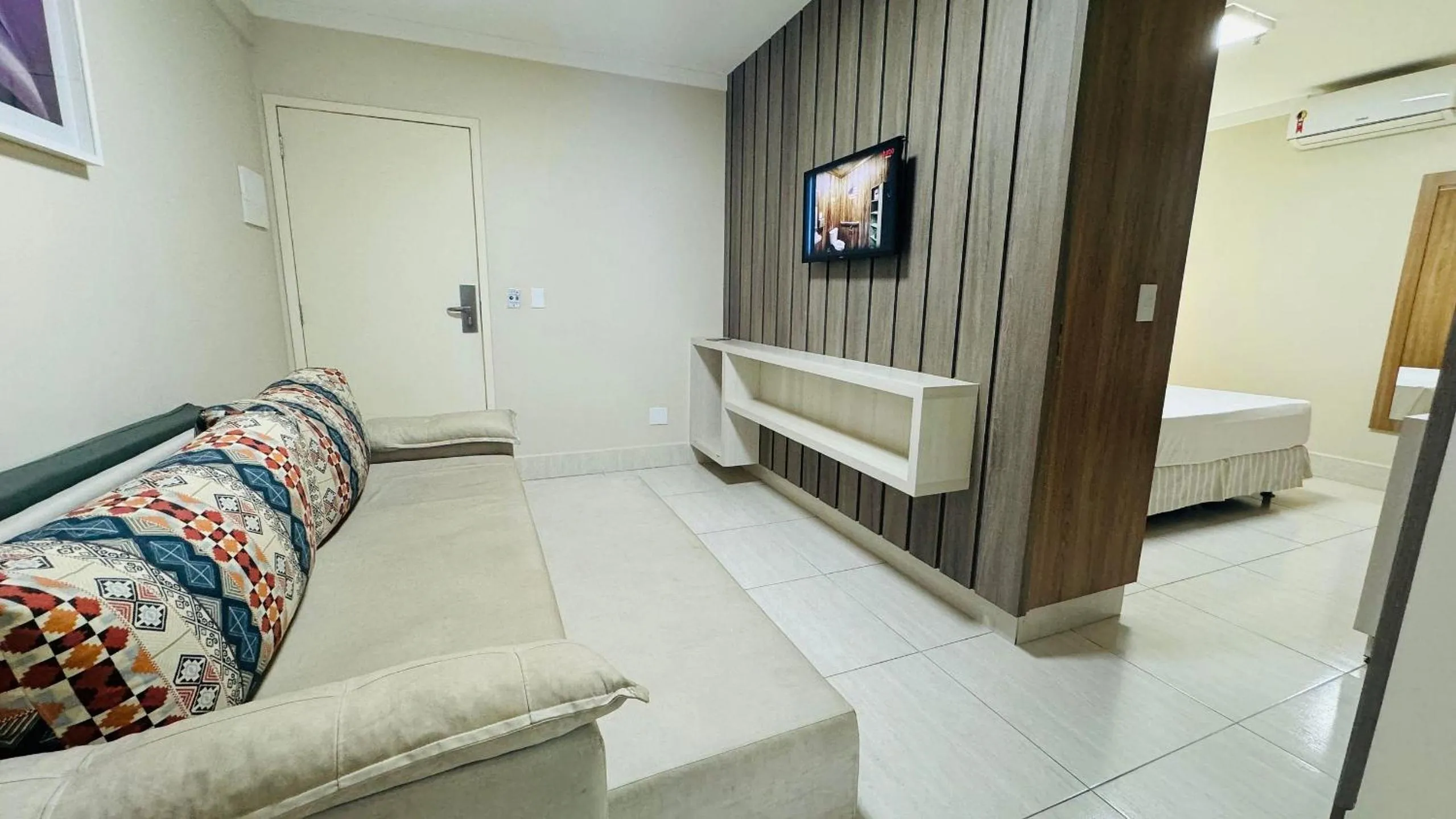 Living room, Bed in Piazza diRoma - VaciaTemporada