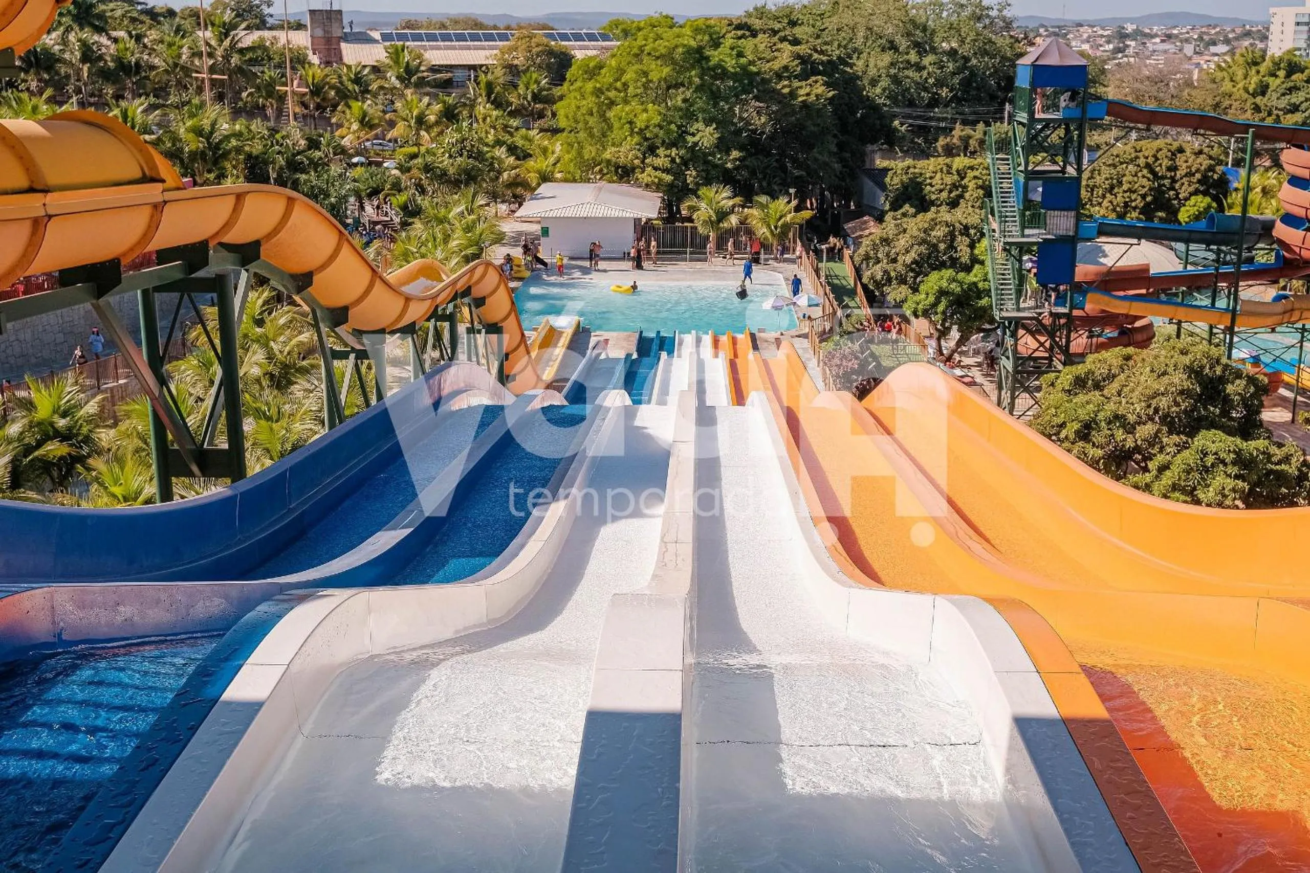 Aqua park in Piazza diRoma - VaciaTemporada