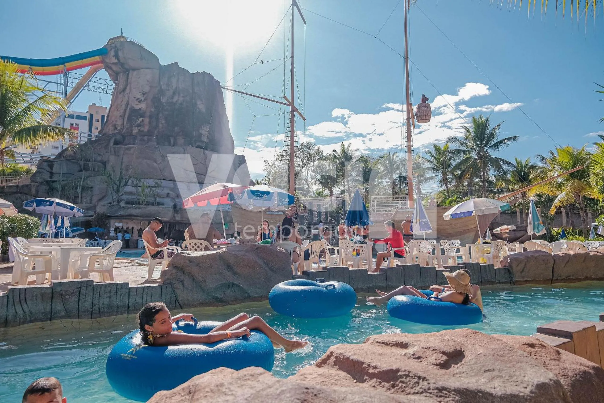Aqua park in Piazza diRoma - VaciaTemporada
