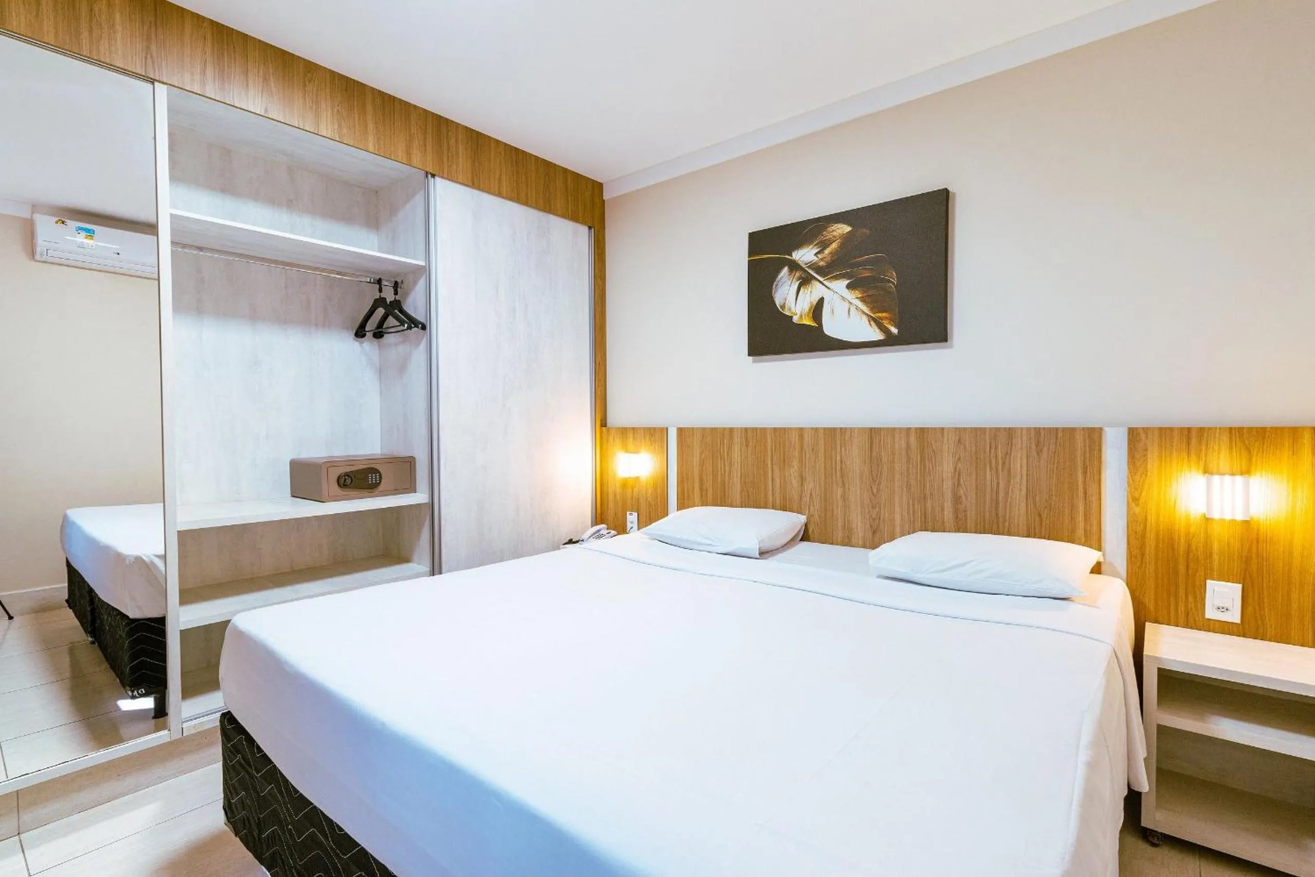 Photo of the whole room, Bed in Piazza diRoma - VaciaTemporada