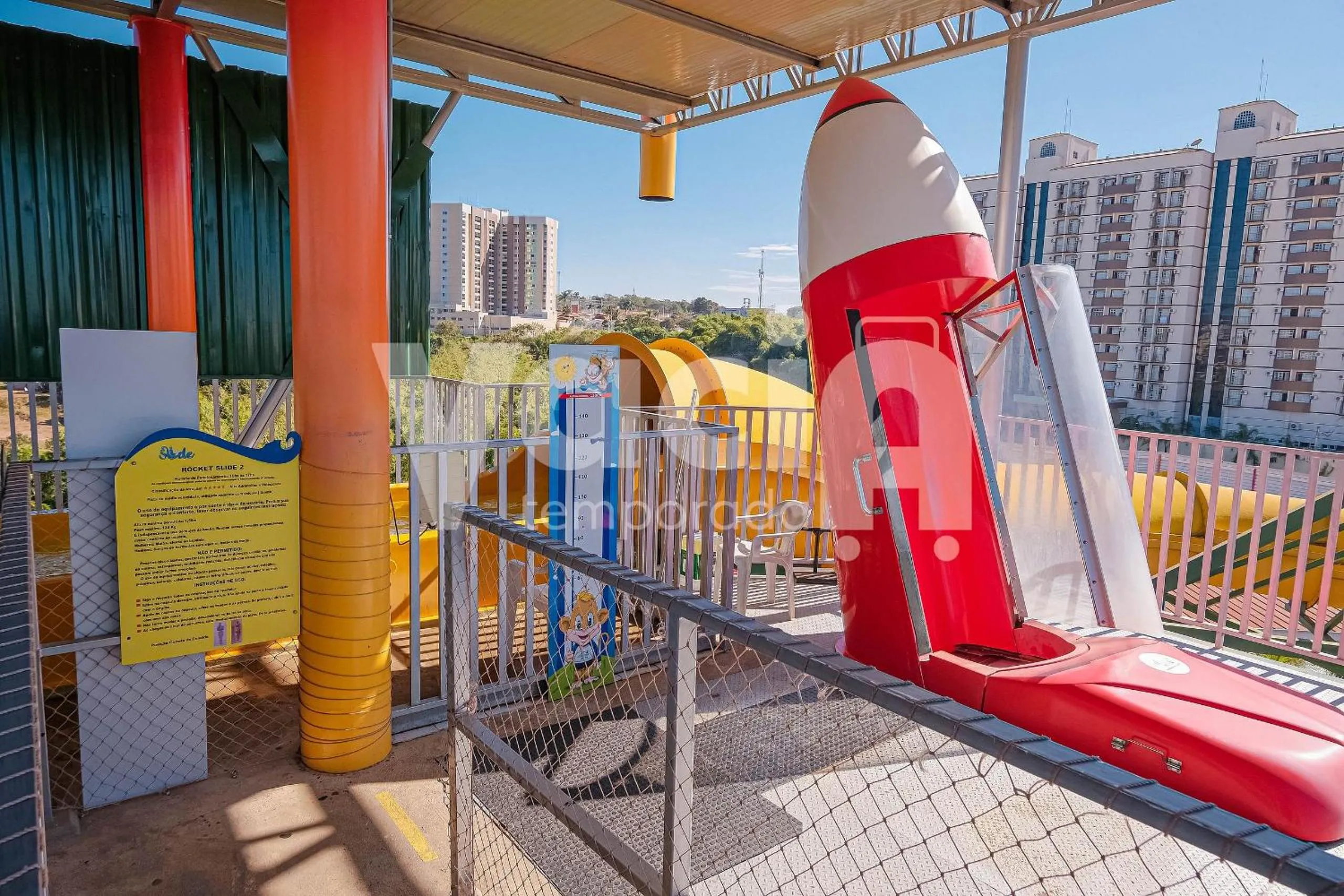 Aqua park in Piazza diRoma - VaciaTemporada