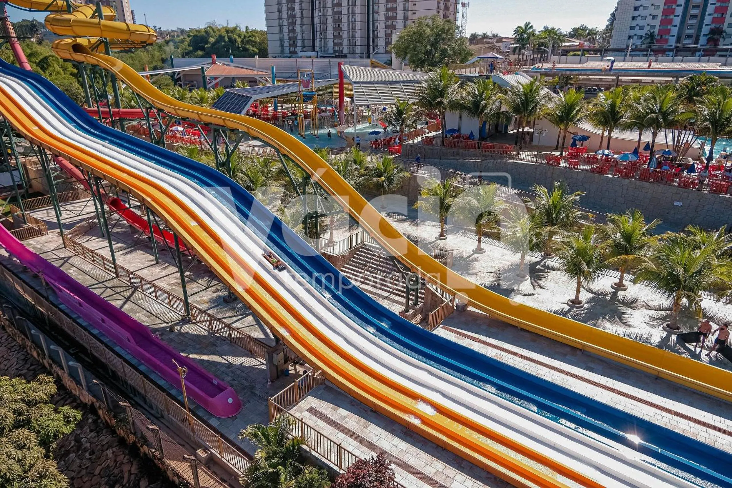 Aqua park in Piazza diRoma - VaciaTemporada