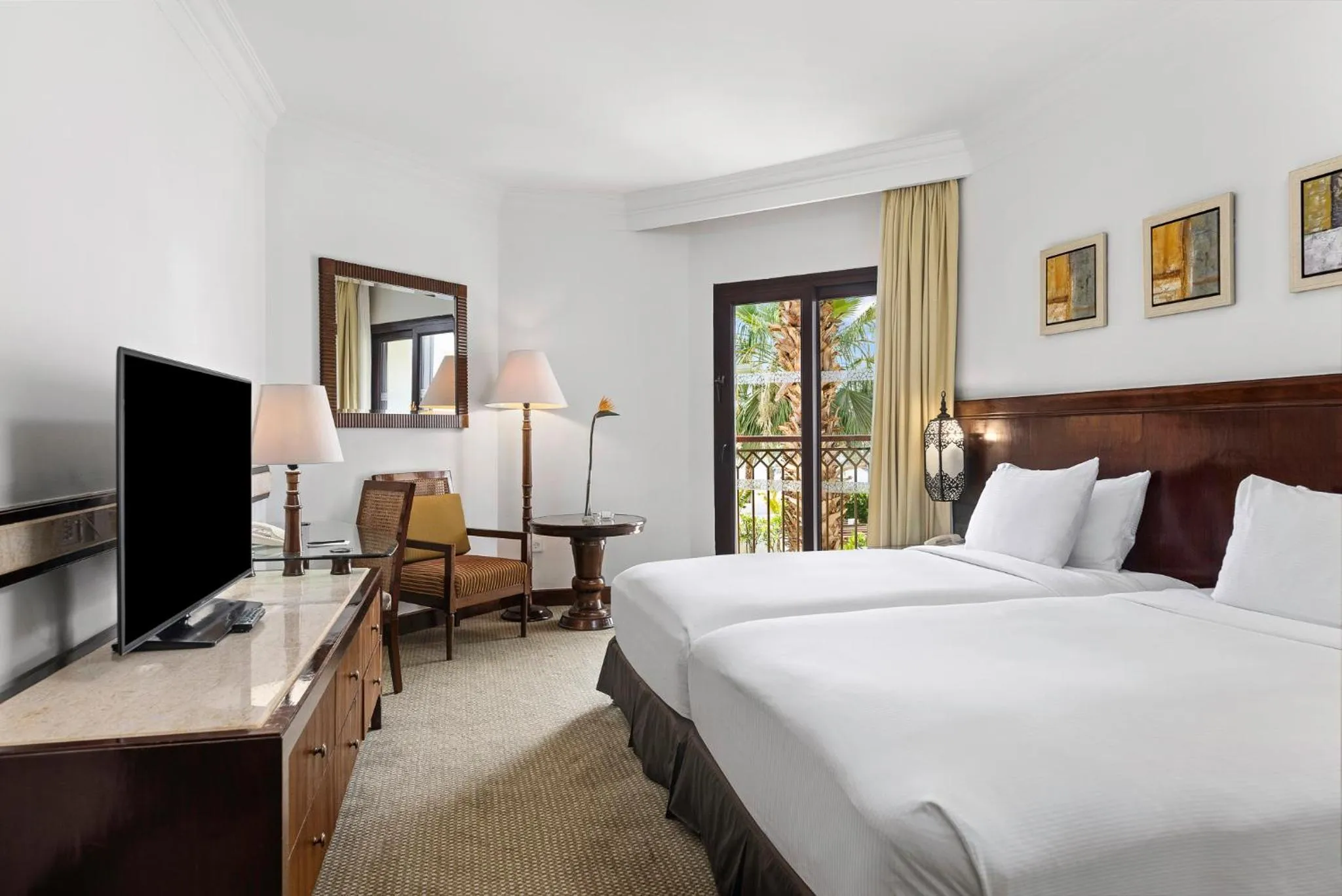 Bed in Hilton Luxor Resort & Spa