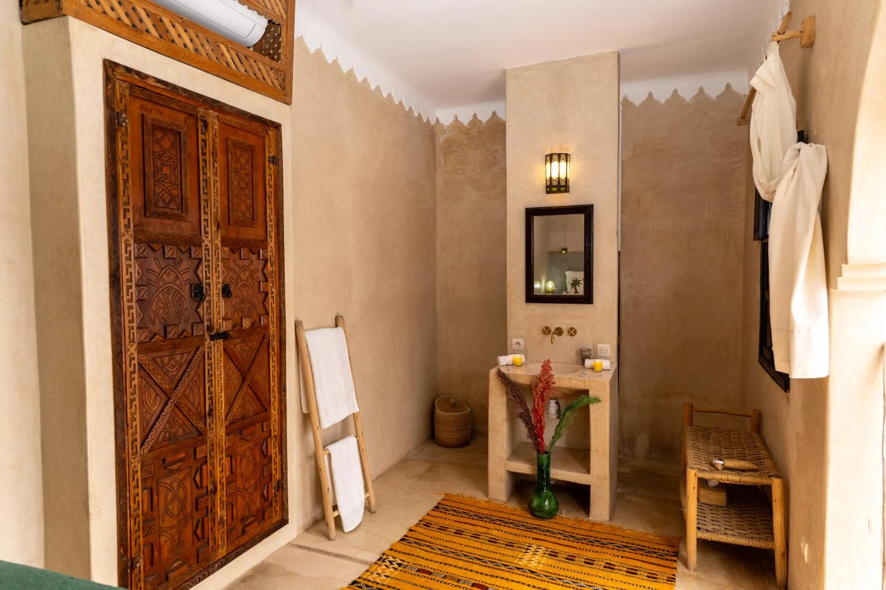 Photo of the whole room in Riad Shambala