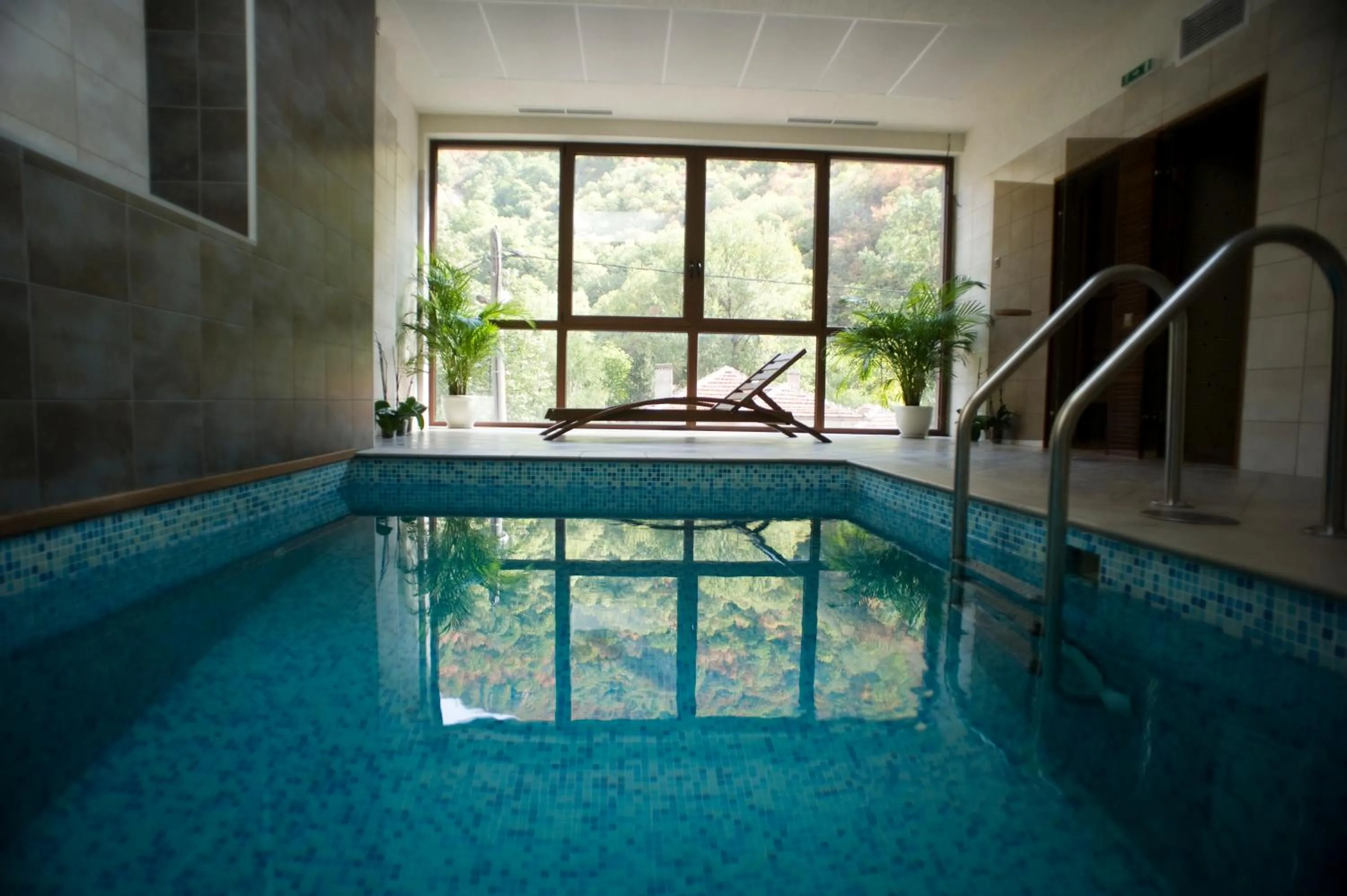 Hot Spring Bath in Aqua Varvara Hotel