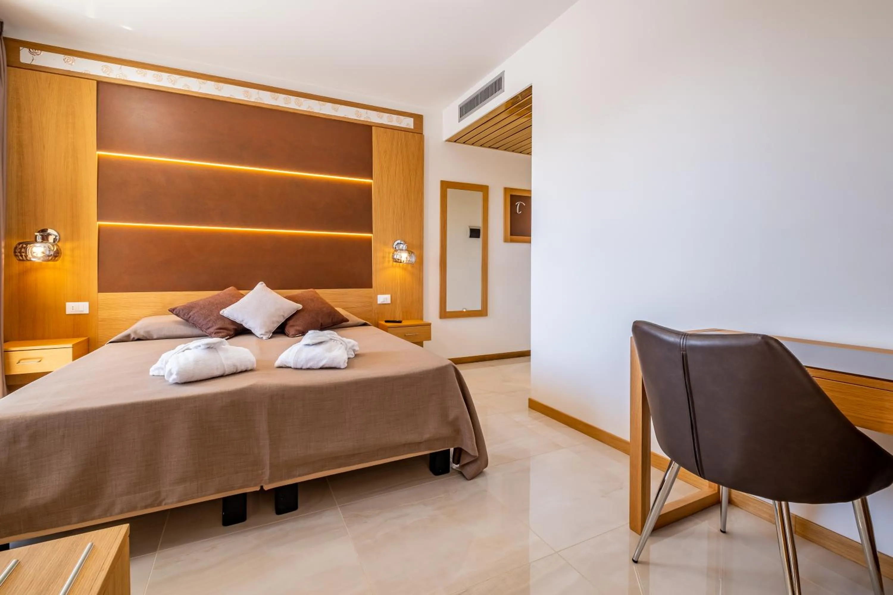 Photo of the whole room, Bed in Hotel Mare