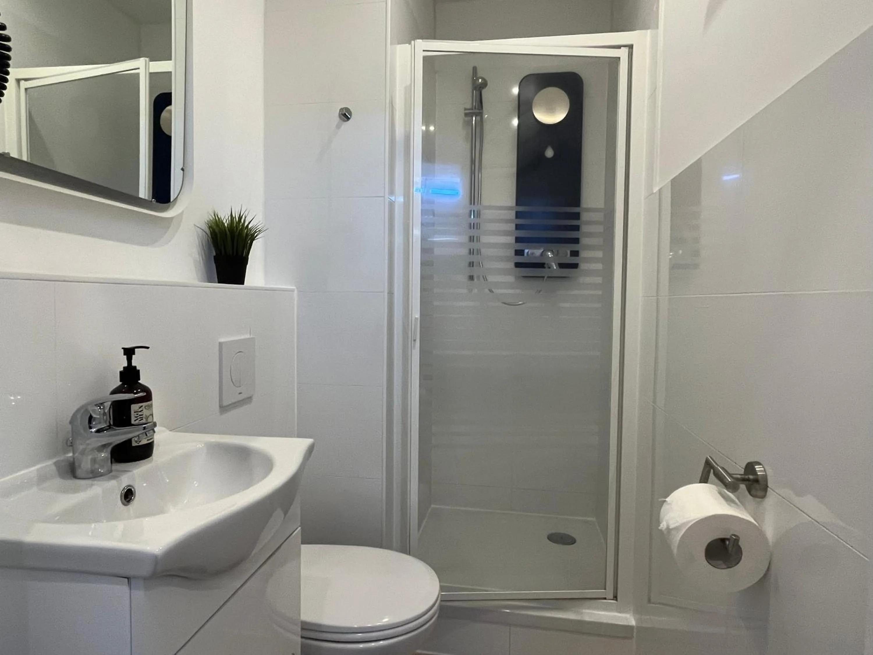 Bathroom in Blue Doors Hostel Altstadt