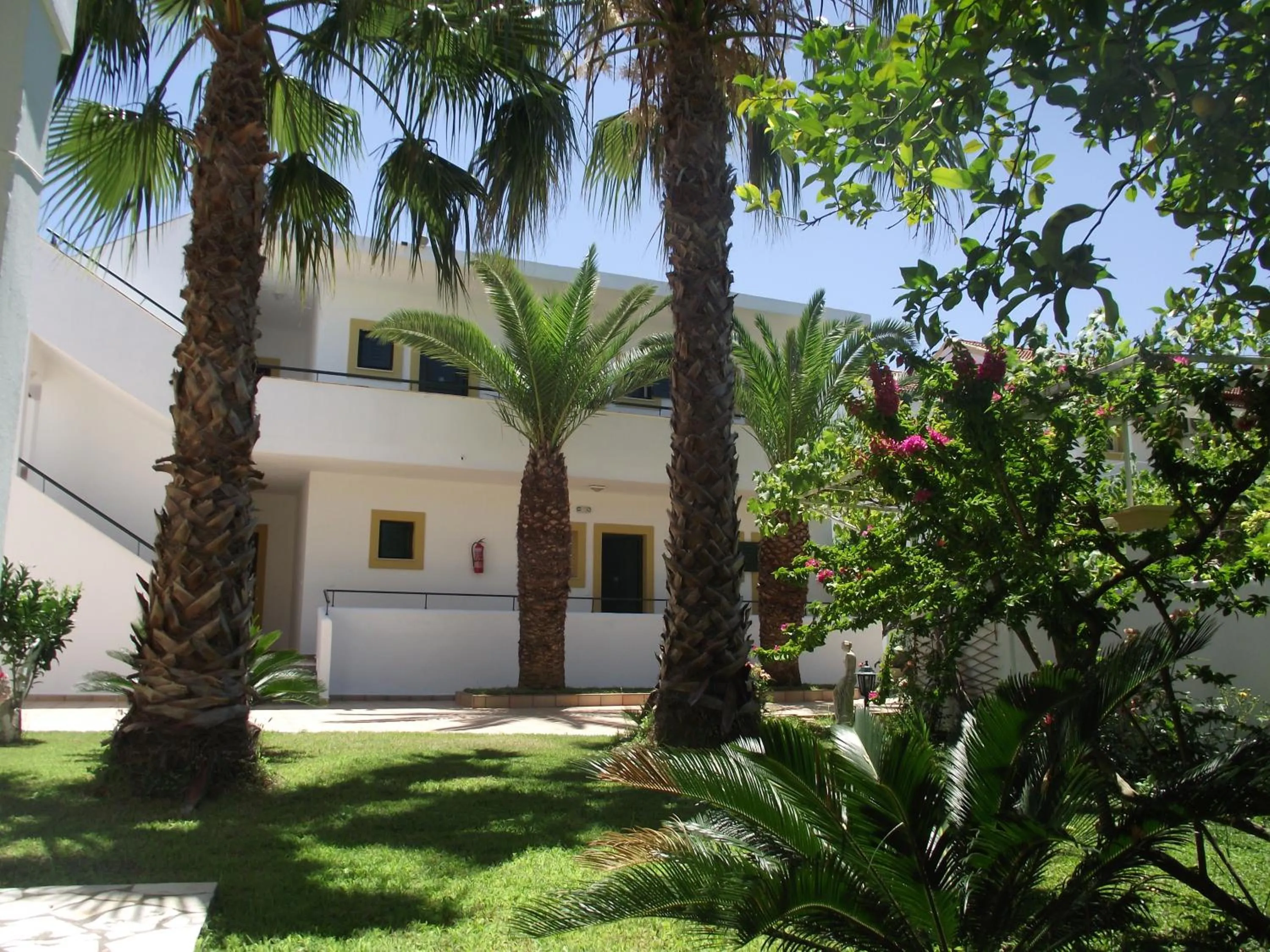 Property building in Oasis Beach Club