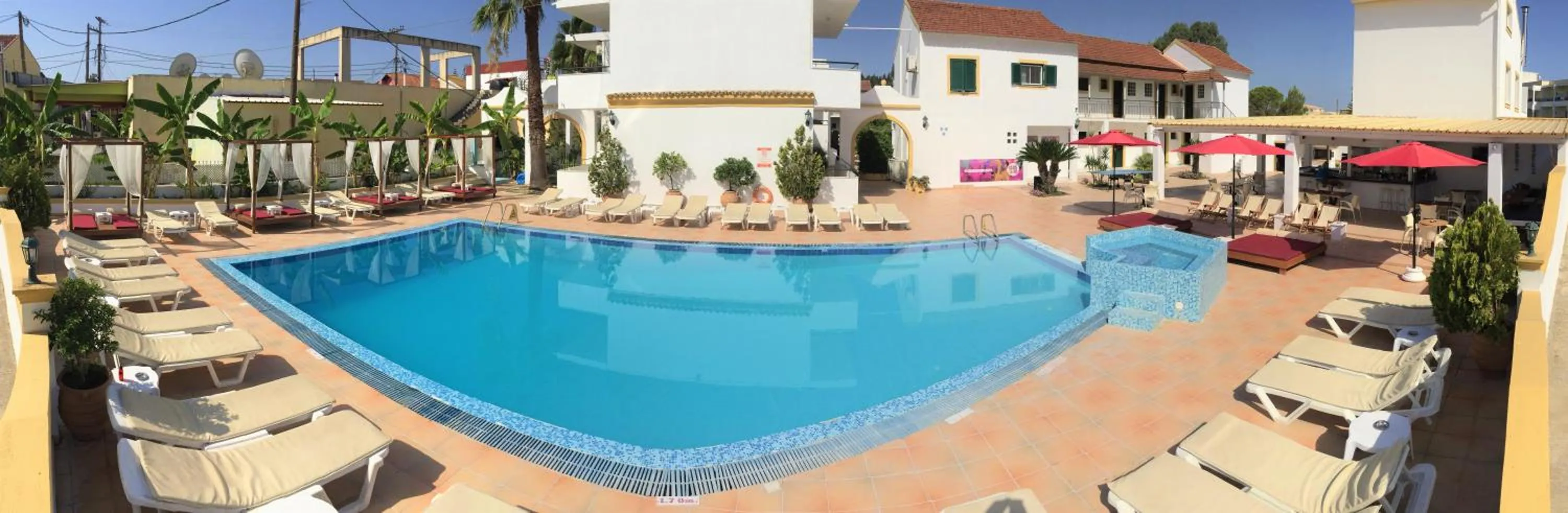 Property building in Oasis Beach Club