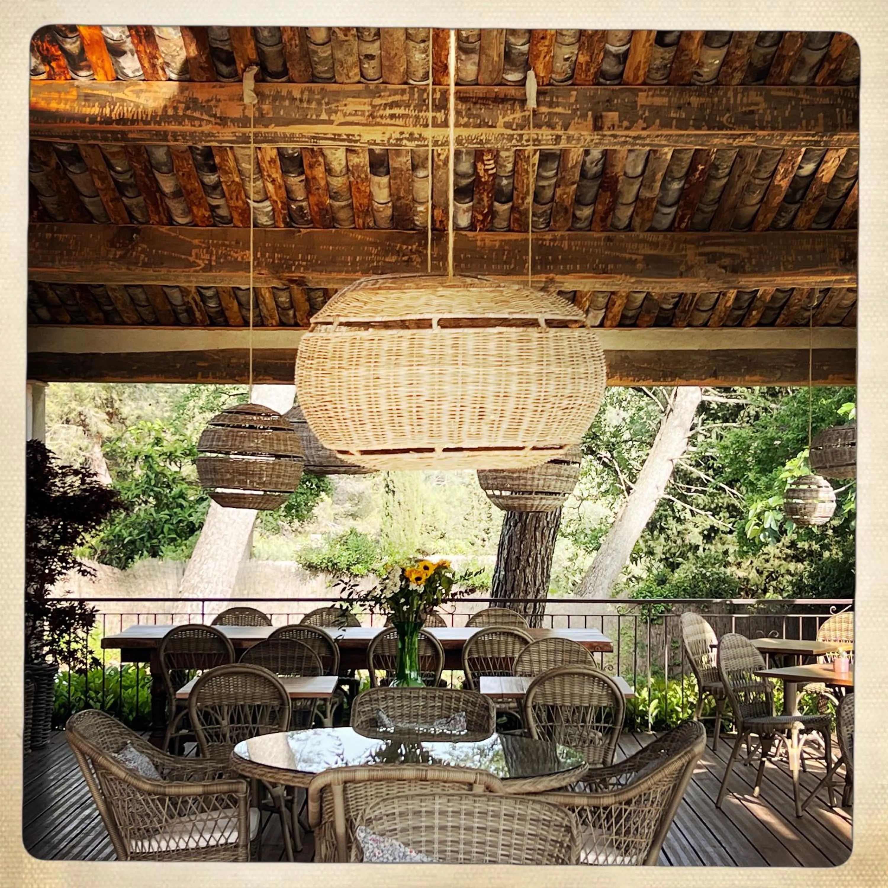 Restaurant/places to eat in Hotel Les Messugues