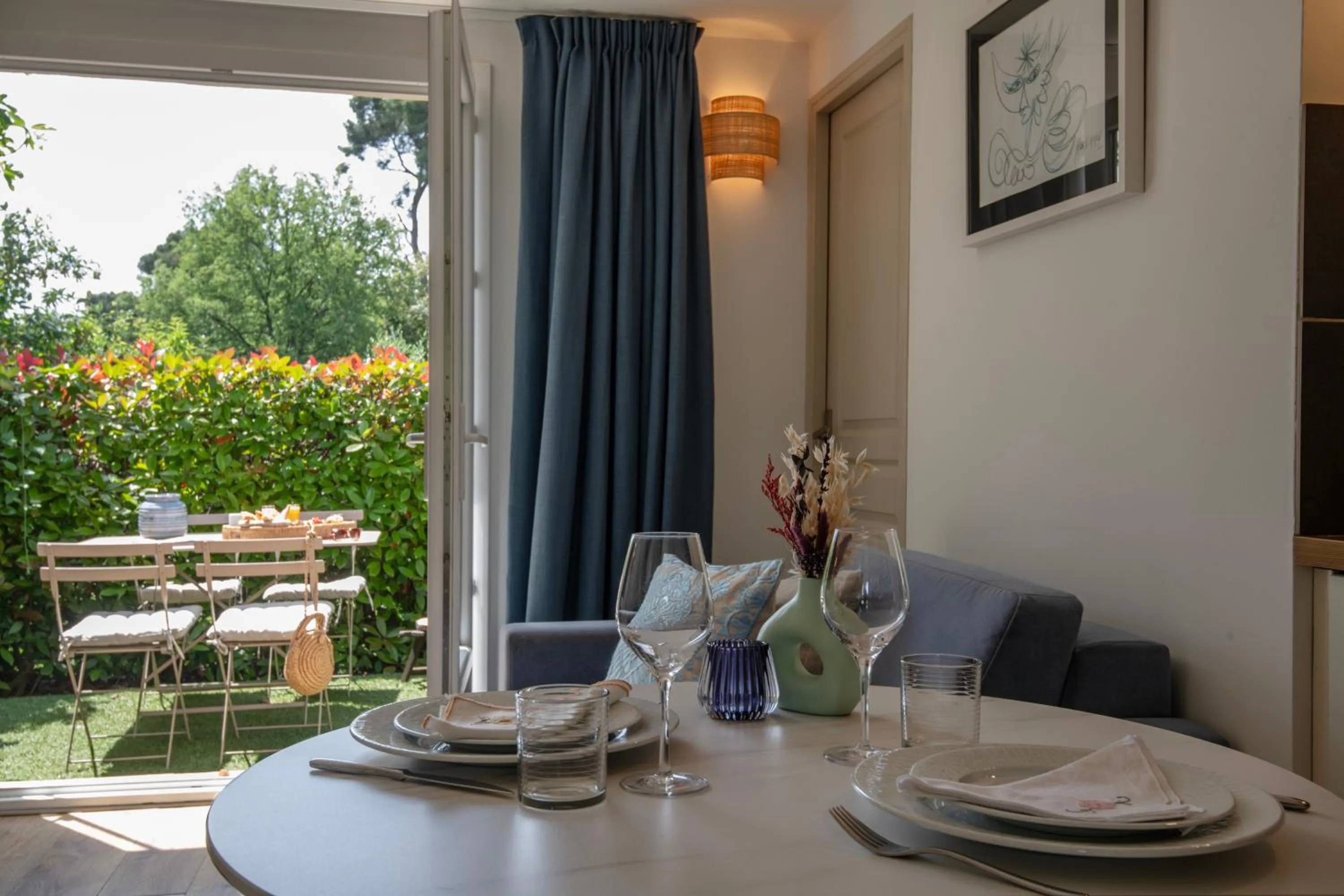 Dining area in Hotel Les Messugues