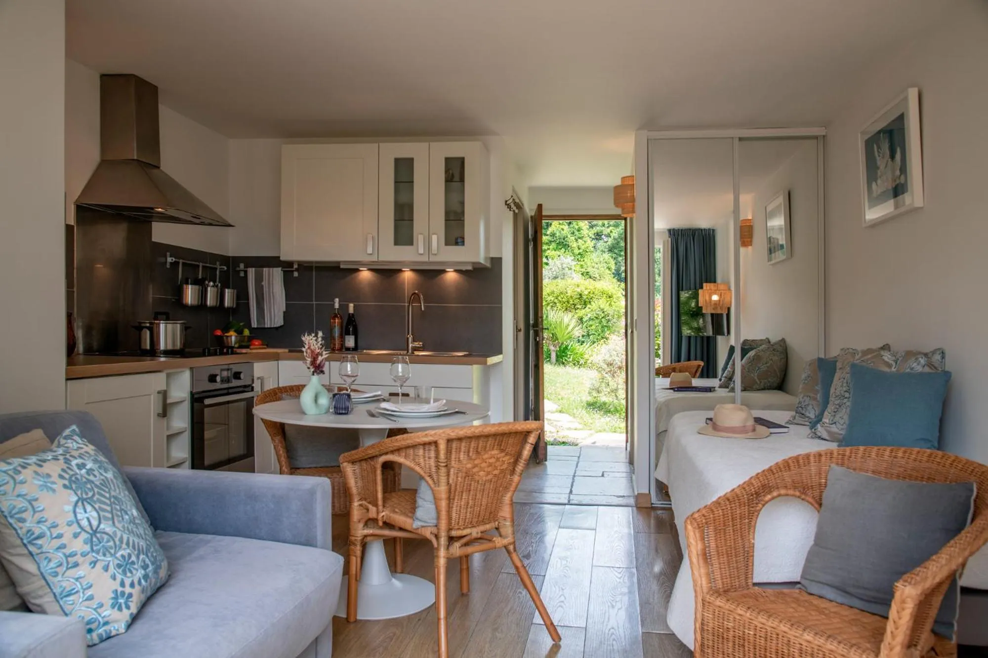 Kitchen or kitchenette in Hotel Les Messugues