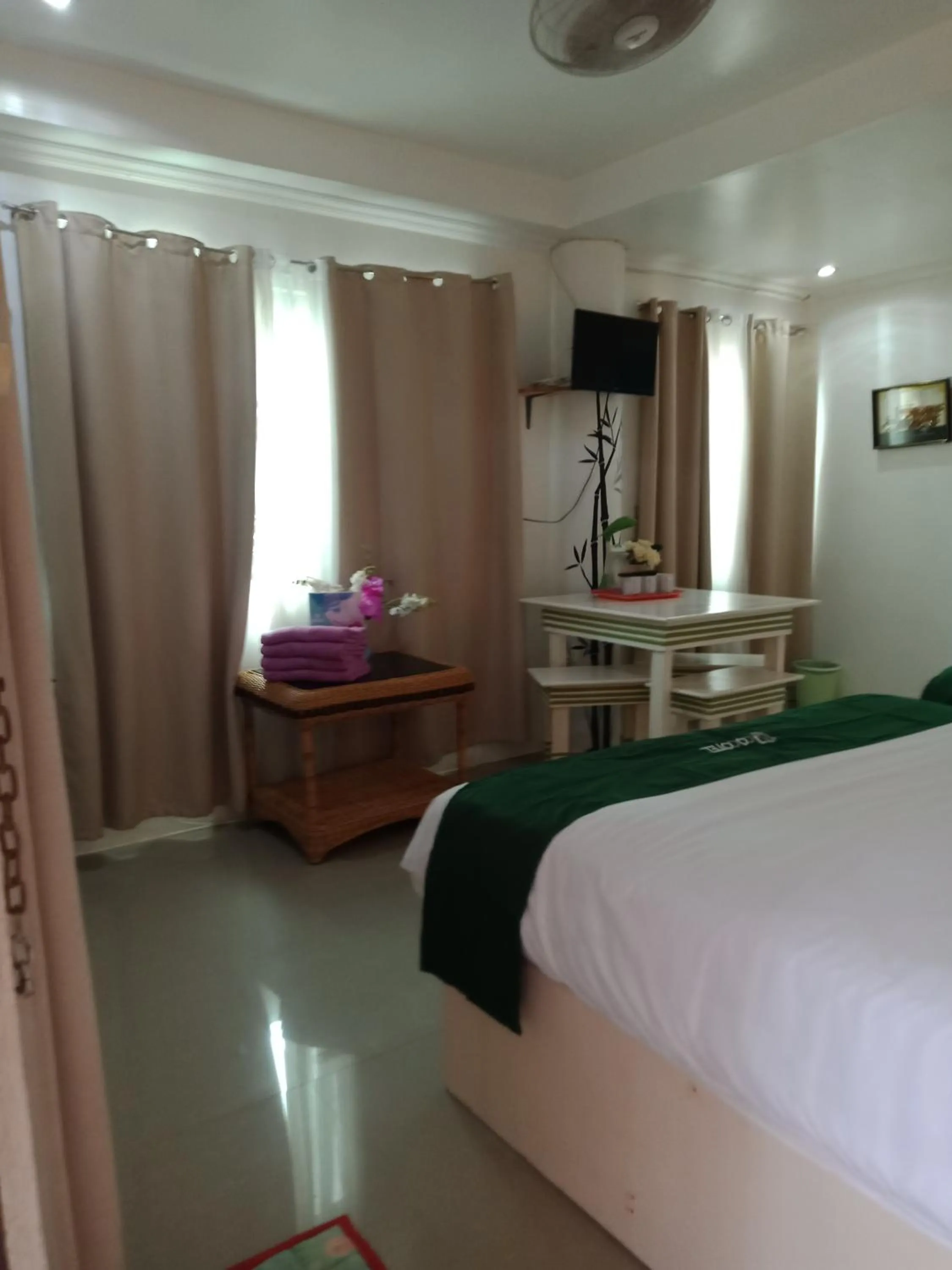 Bed in The Cronin Residences by Cocotel