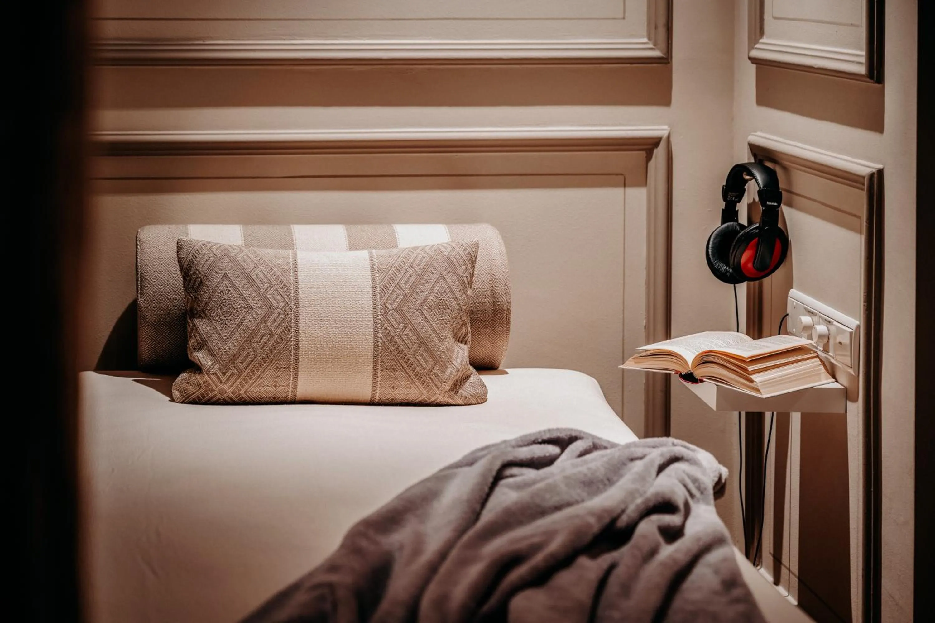 Spa and wellness centre/facilities, Bed in Der Eisvogel - Wellness- & Genusshotel