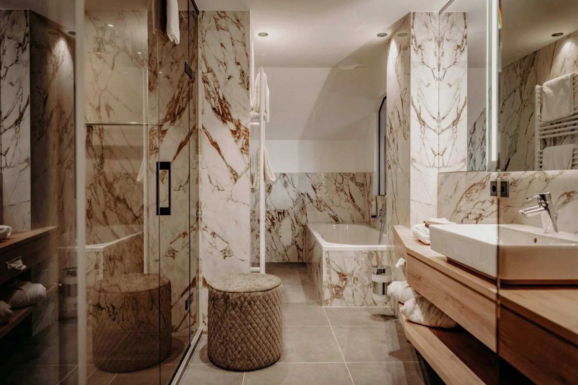 Photo of the whole room in Der Eisvogel - Wellness- & Genusshotel