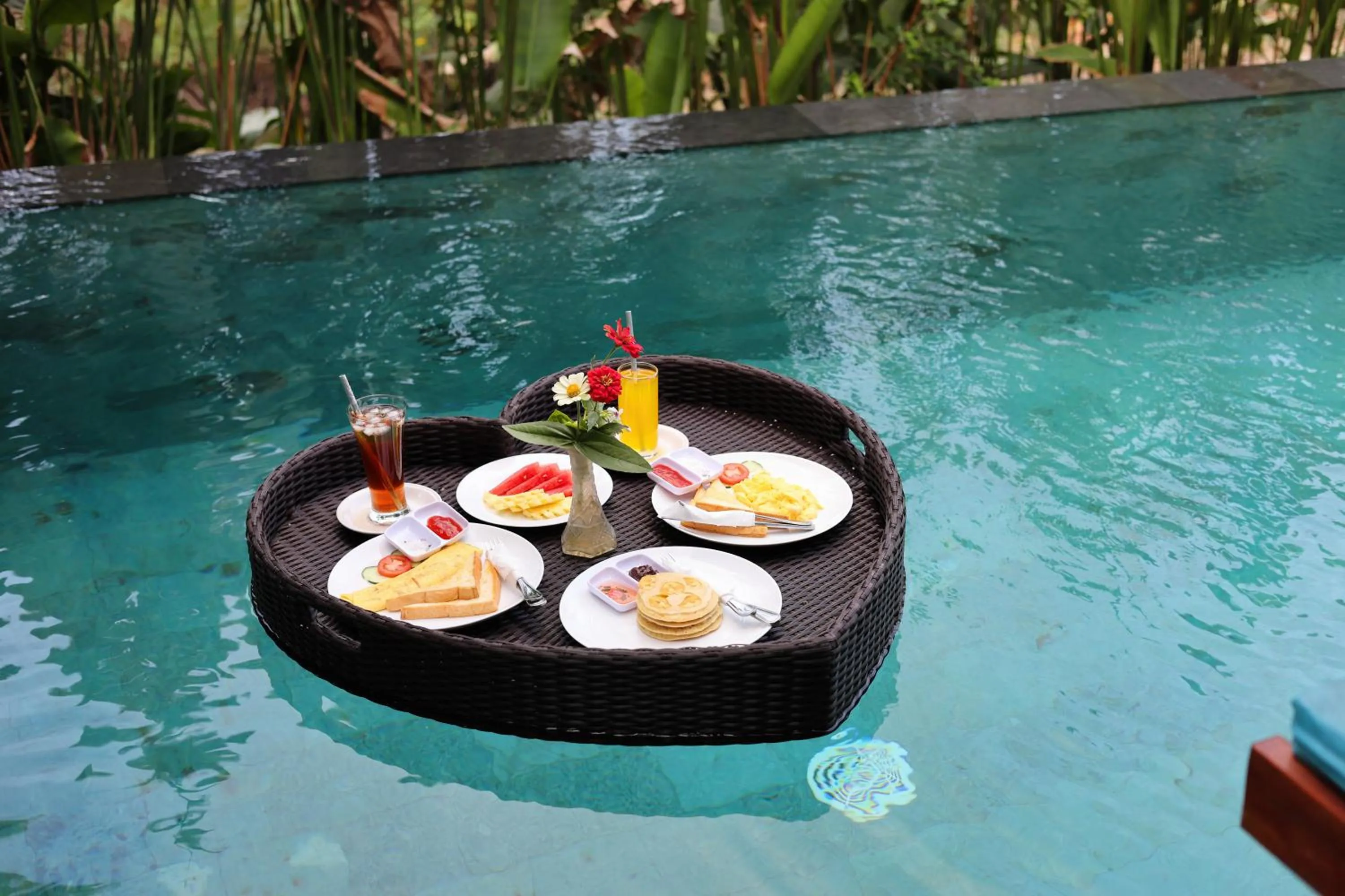 Swimming pool in The Mountain Cottage