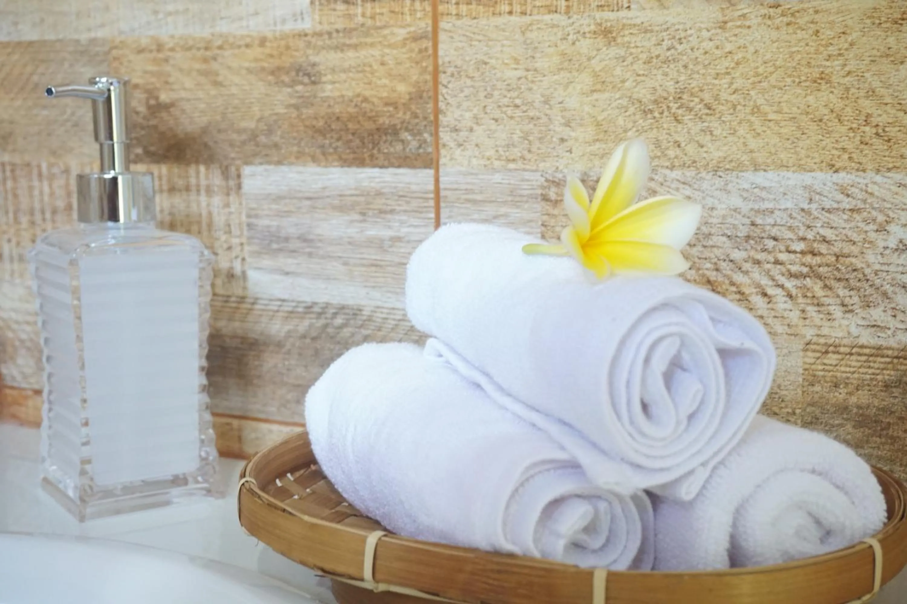 Hot Tub in Oka Cottage