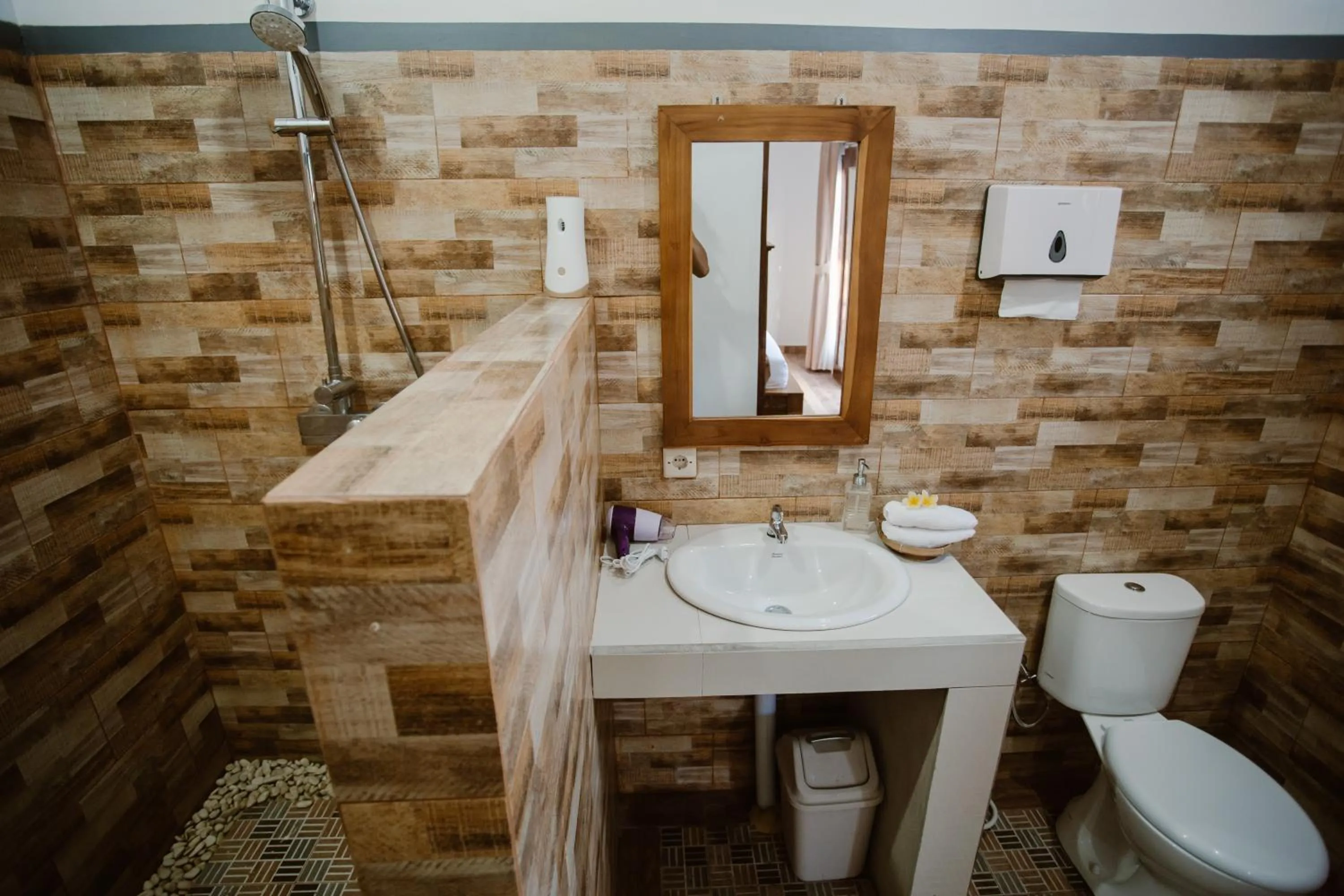 Shower in Oka Cottage