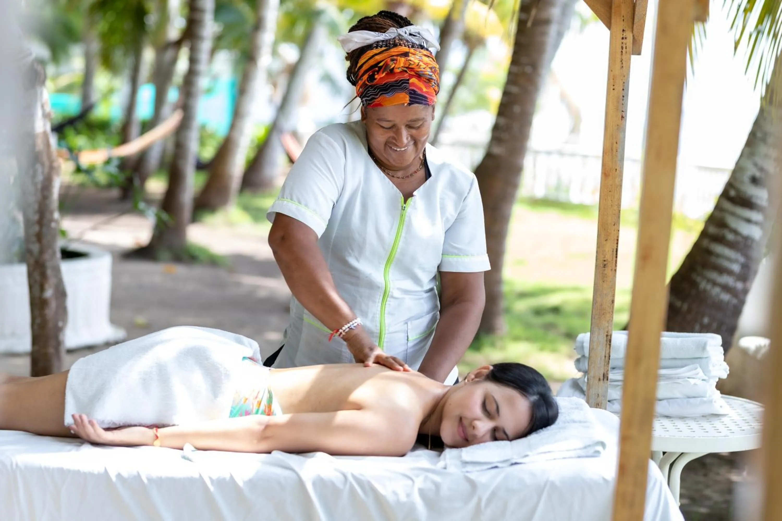 Massage in Hotel Cocoliso Island Resort