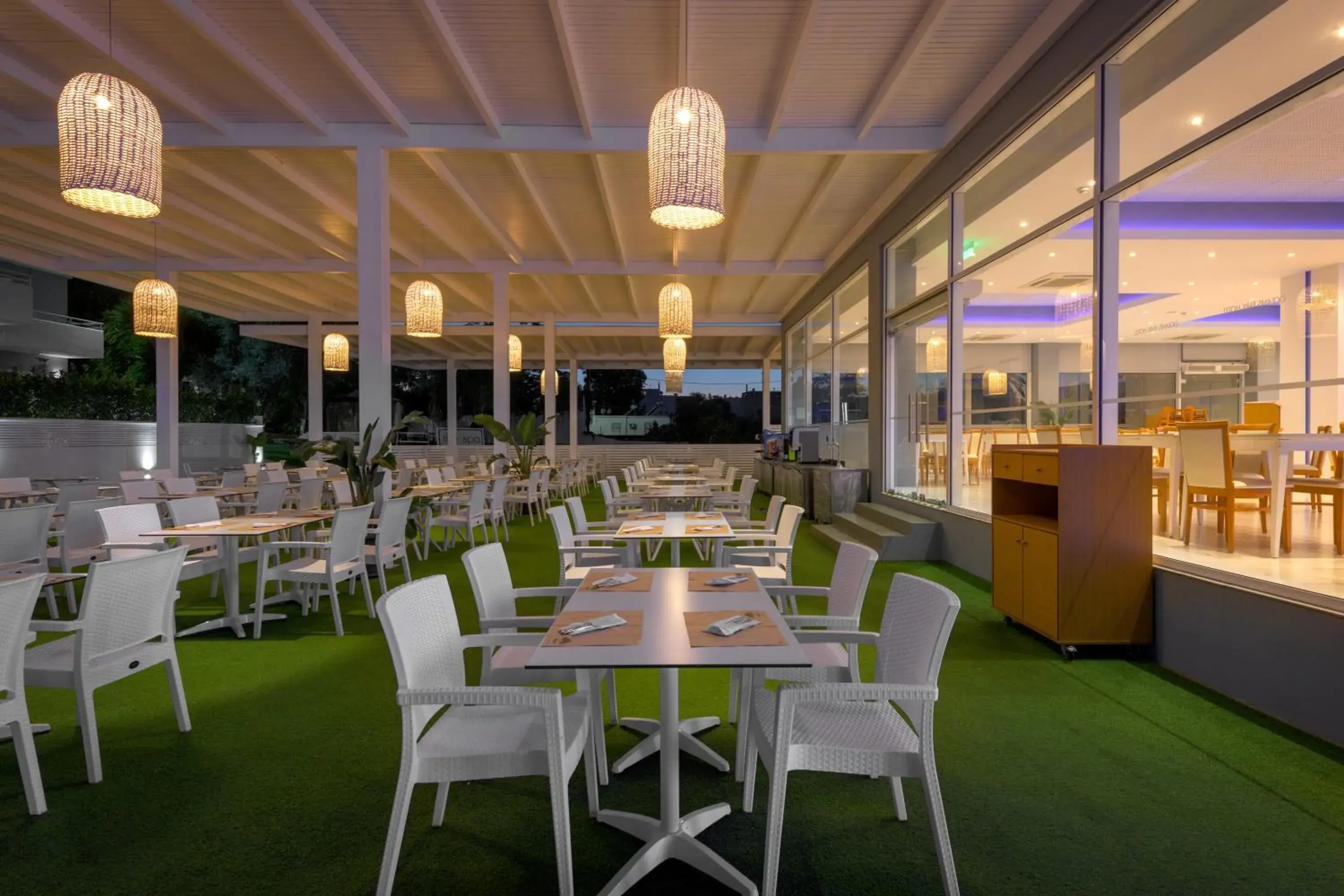 Restaurant/places to eat in Oceanis Park Hotel Restaurant/places to eat in Oceanis Park Hotel