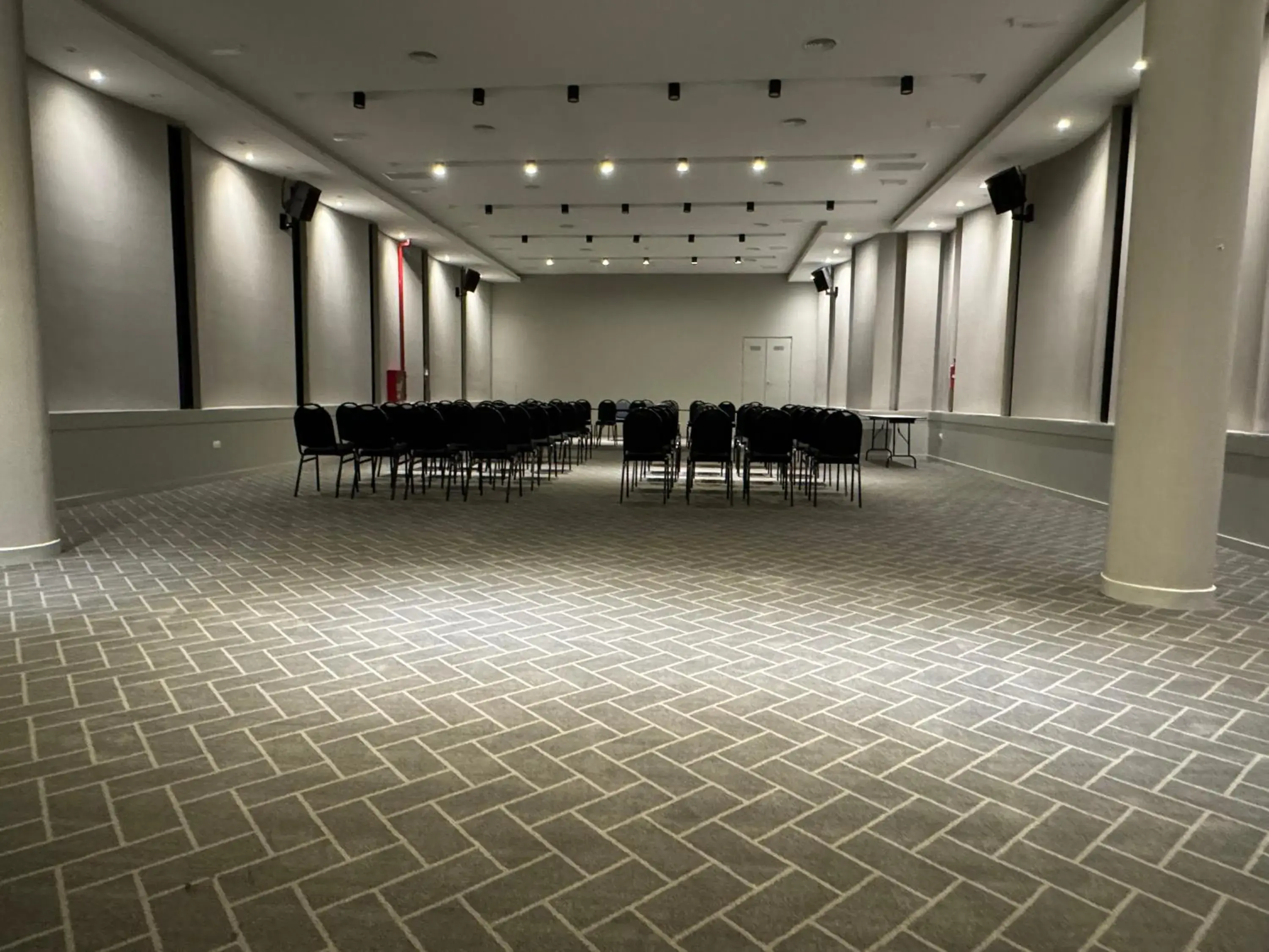 Meeting/conference room in Guemes Hotel & Spa Meeting/conference room in Guemes Hotel & Spa