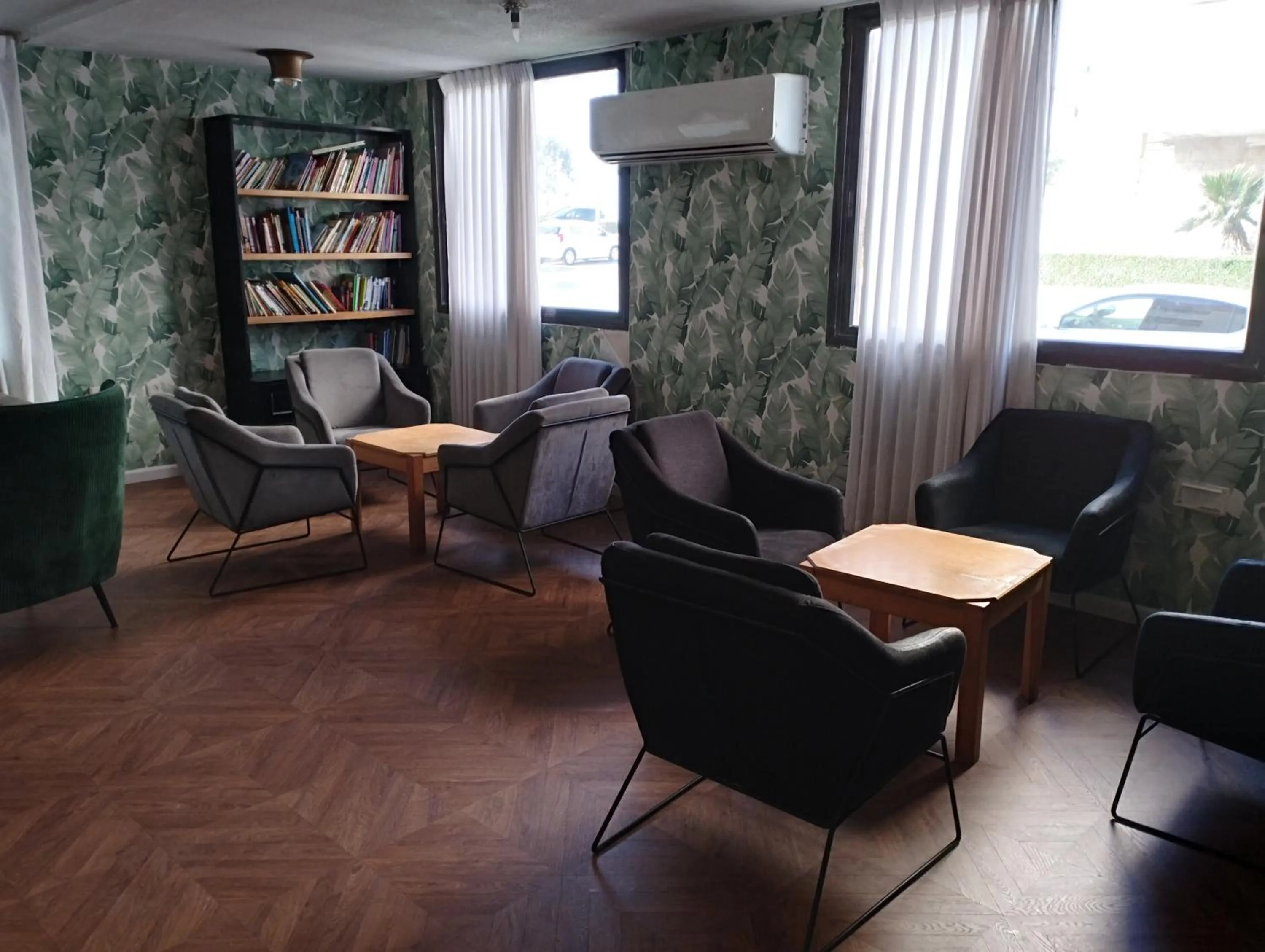 Living room in Ginot Yam Hotel