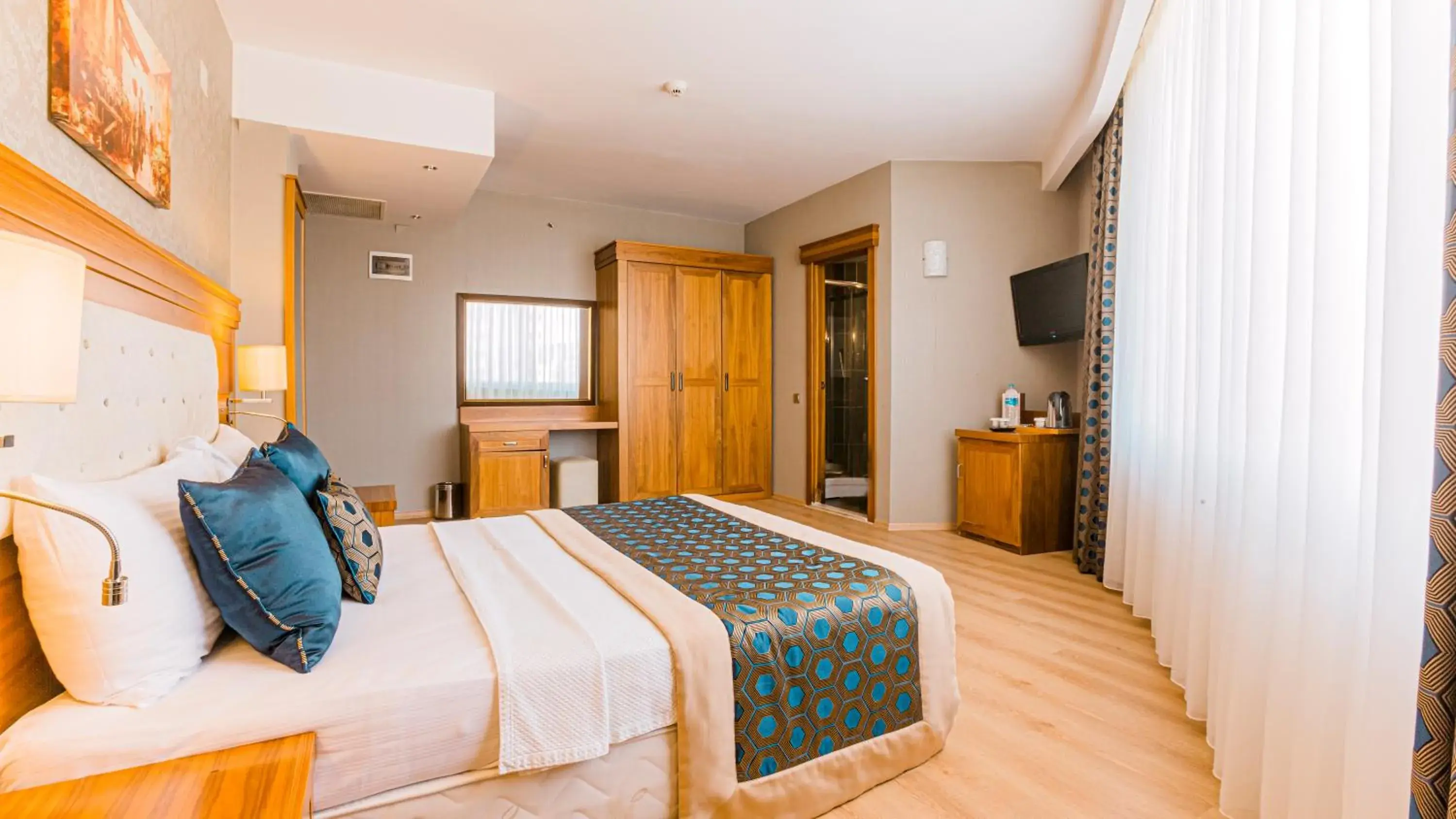 Photo of the whole room in Yücesoy Liva Hotel Spa & Convention Center Mersin Photo of the whole room in Yücesoy Liva Hotel Spa & Convention Center Mersin