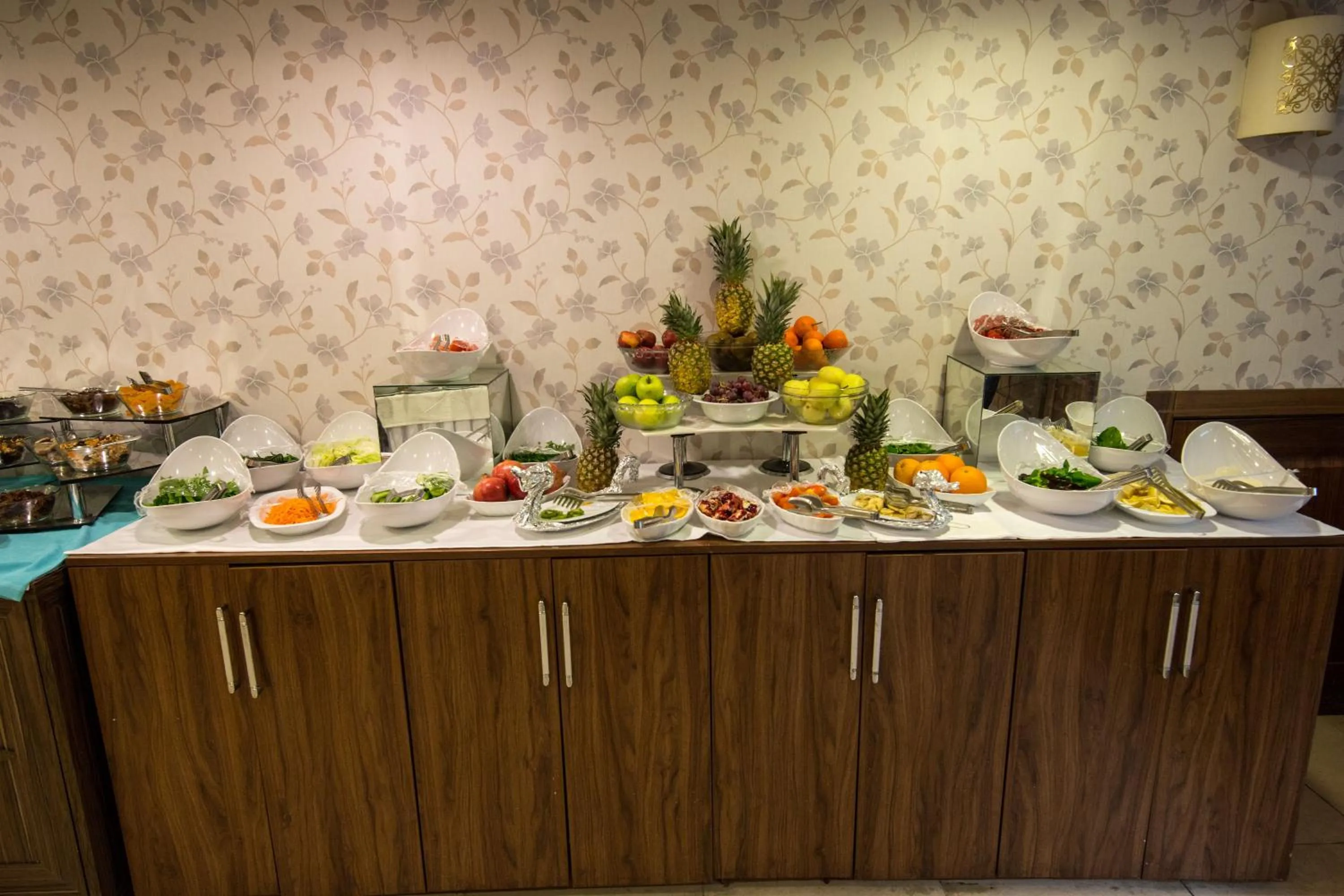 Food and drinks in Yücesoy Liva Hotel Spa & Convention Center Mersin