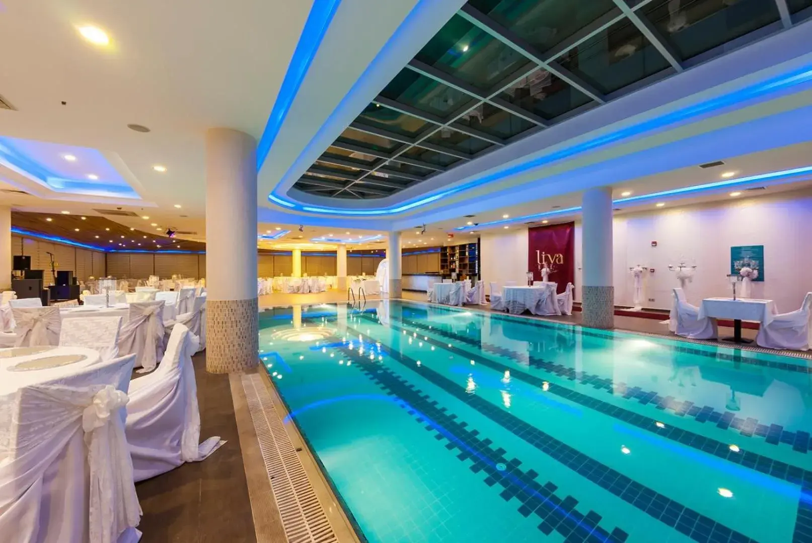 Swimming pool in Yücesoy Liva Hotel Spa & Convention Center Mersin Swimming pool in Yücesoy Liva Hotel Spa & Convention Center Mersin