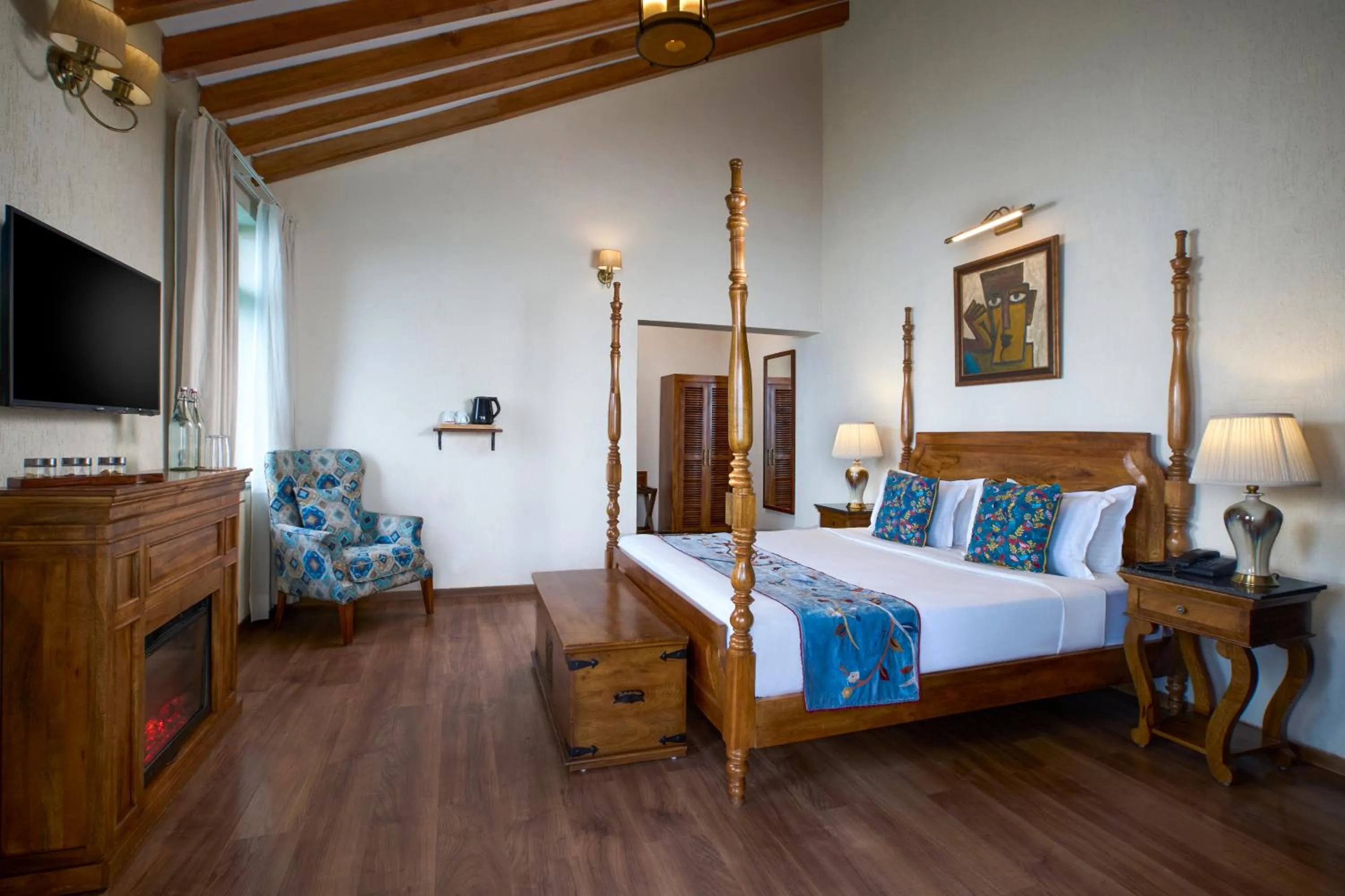 Bedroom, Bed in Larisa Resort, Mussoorie