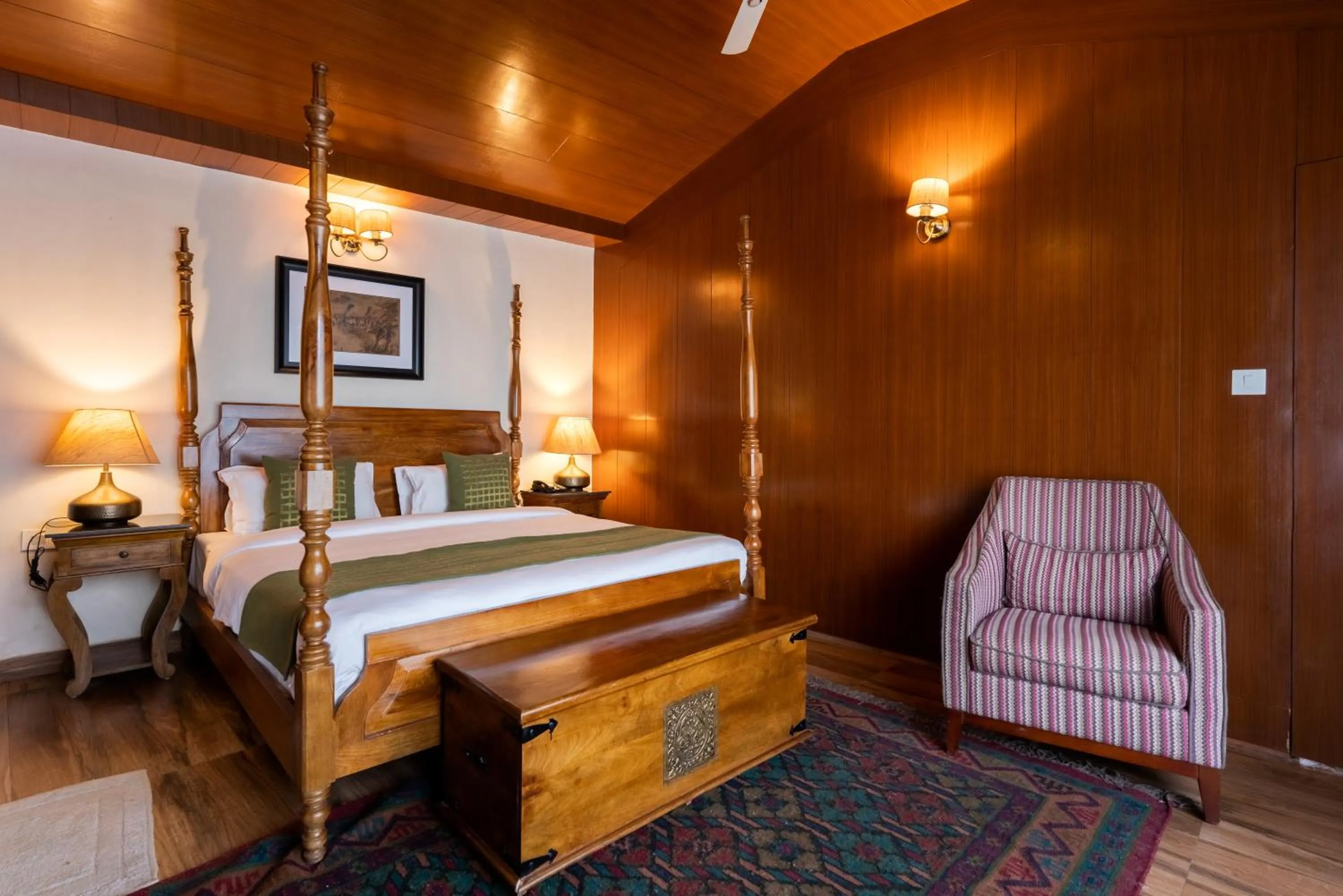 Photo of the whole room, Bed in Larisa Resort, Mussoorie