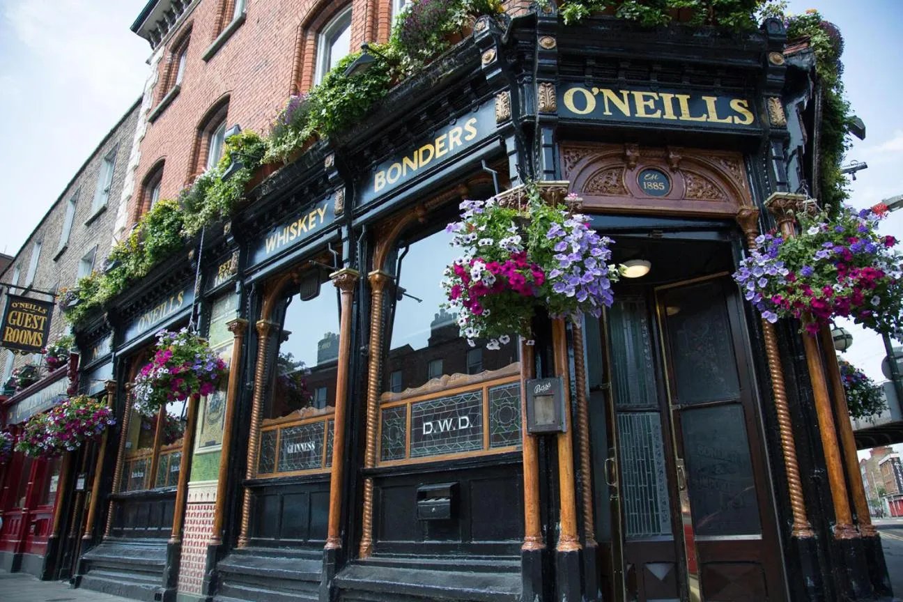 Facade/entrance in O'Neills Victorian Pub & Townhouse