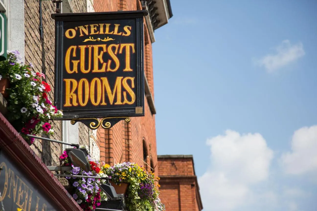 Facade/entrance in O'Neills Victorian Pub & Townhouse