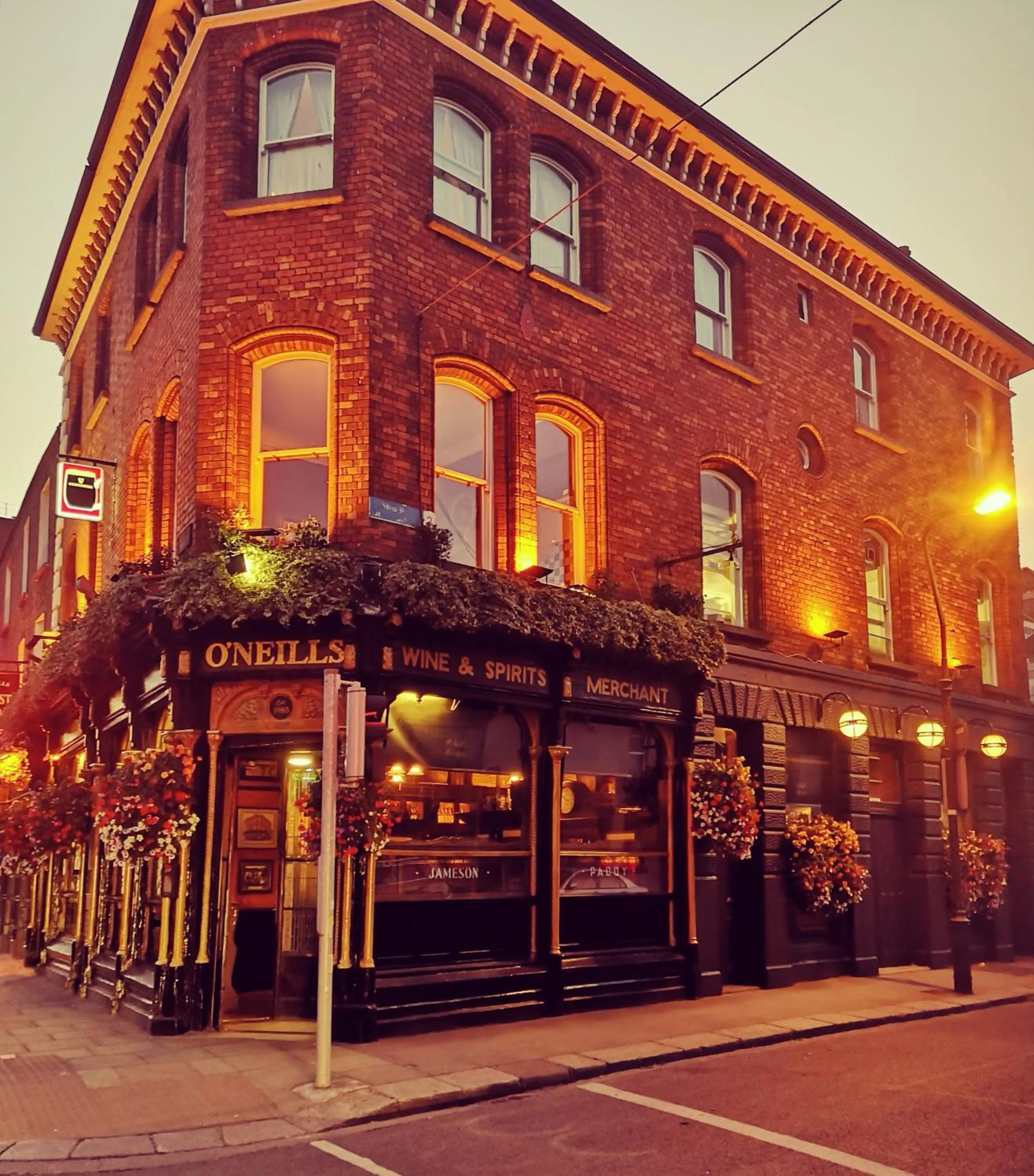 Facade/entrance in O'Neills Victorian Pub & Townhouse