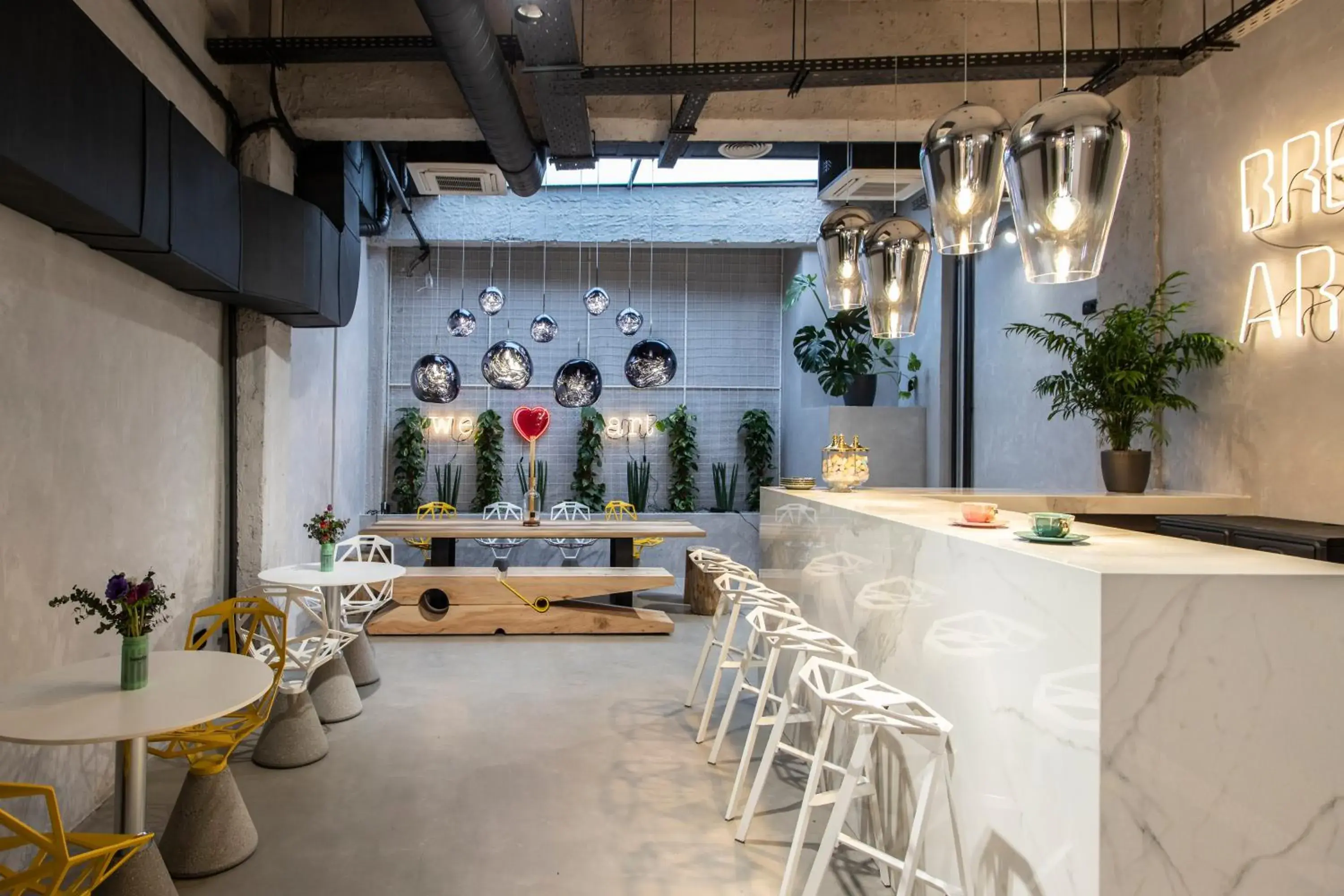 Lounge or bar in 14 Reasons Why Hotel Athens Lounge or bar in 14 Reasons Why Hotel Athens