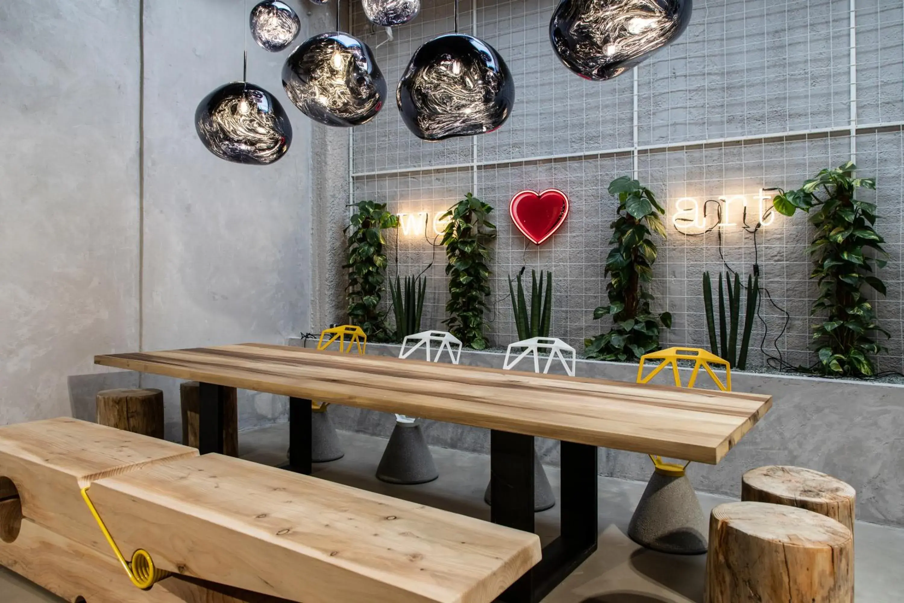 Lounge or bar in 14 Reasons Why Hotel Athens Lounge or bar in 14 Reasons Why Hotel Athens