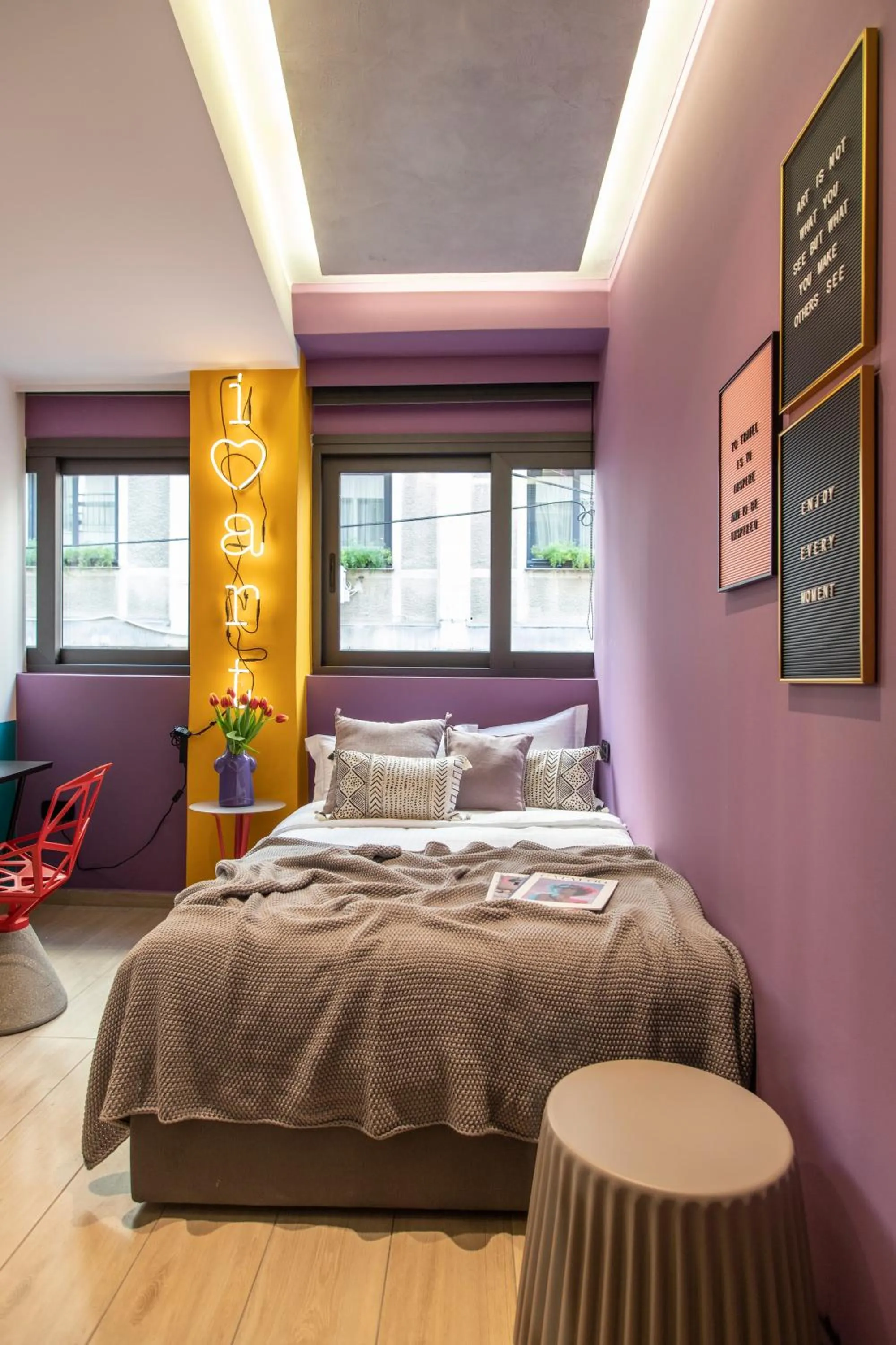 Bed in 14 Reasons Why Hotel Athens