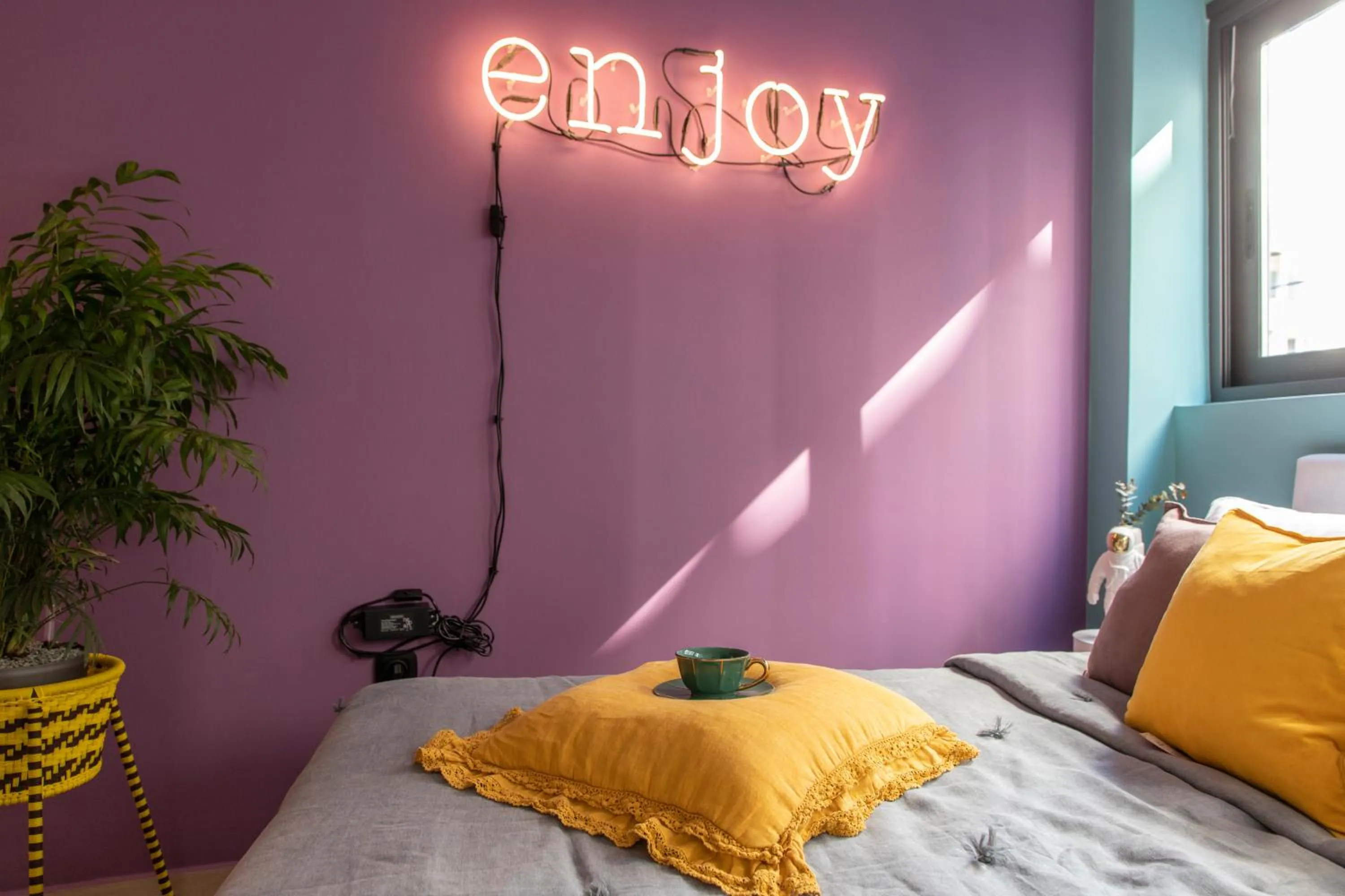 Bed in 14 Reasons Why Hotel Athens