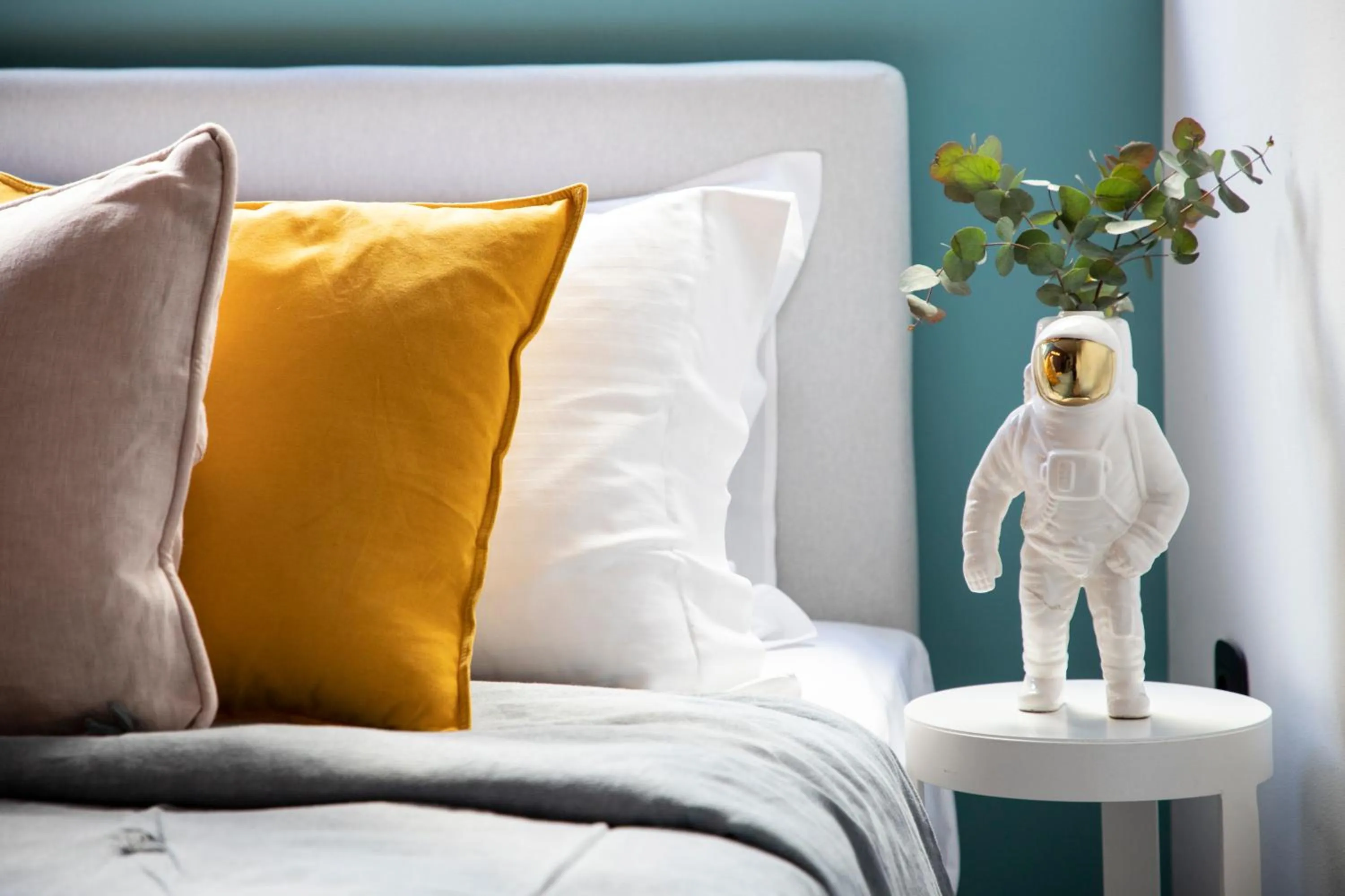 Bed in 14 Reasons Why Hotel Athens