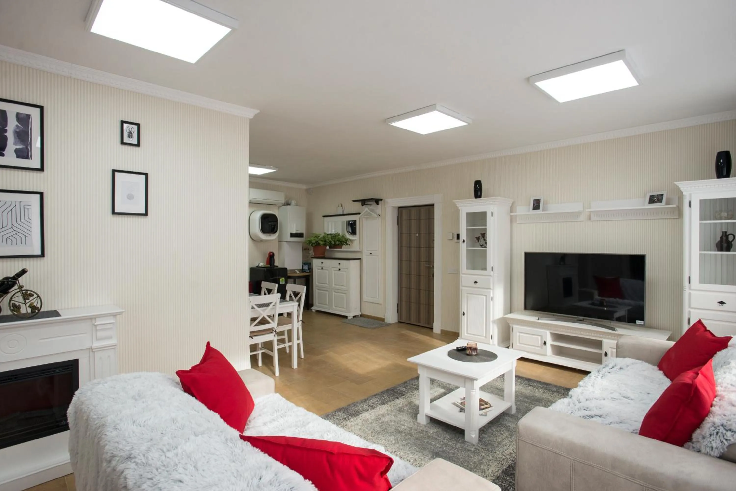 Lira Holiday Apartments