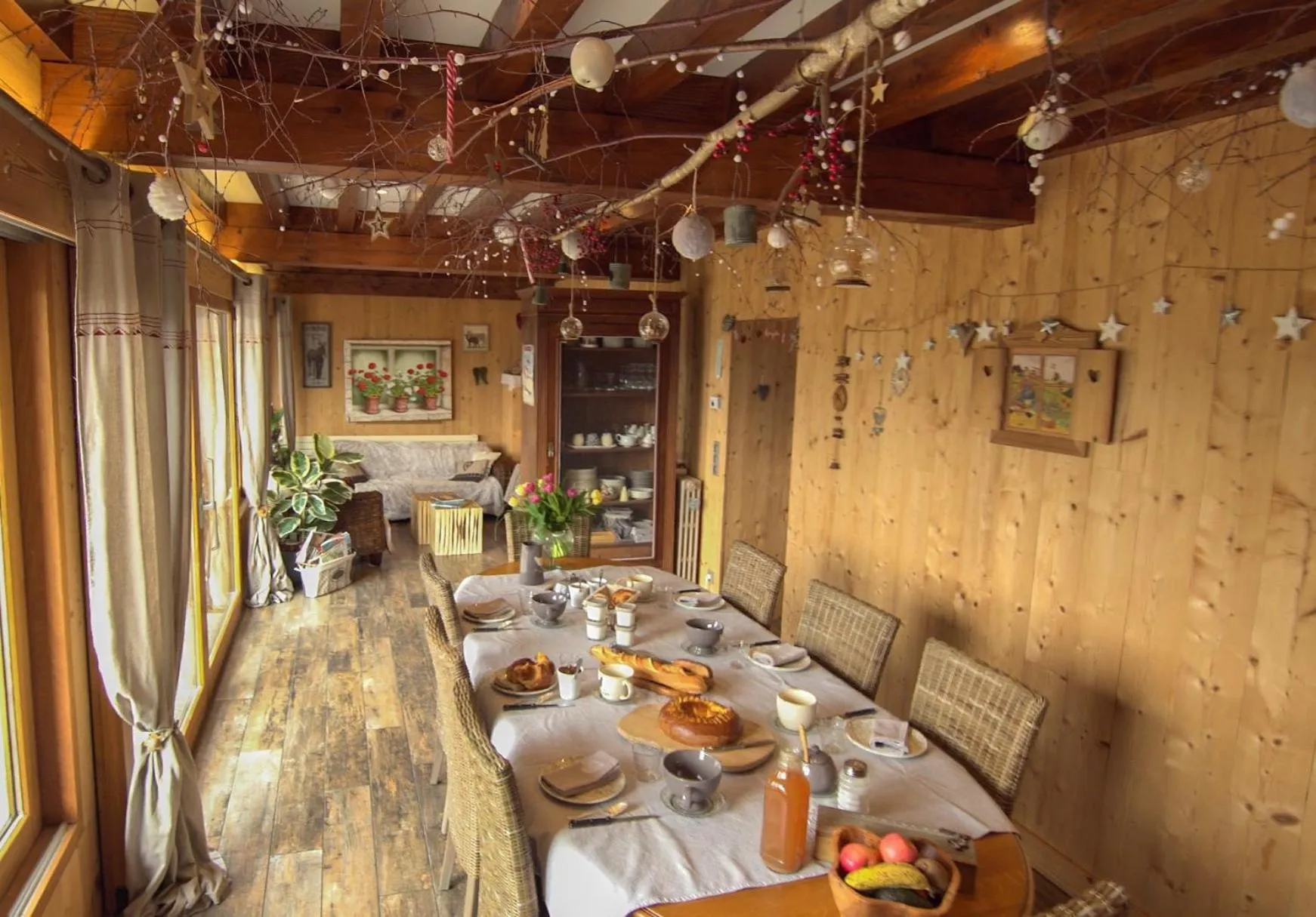 Dining area in L'Ancienne Cure