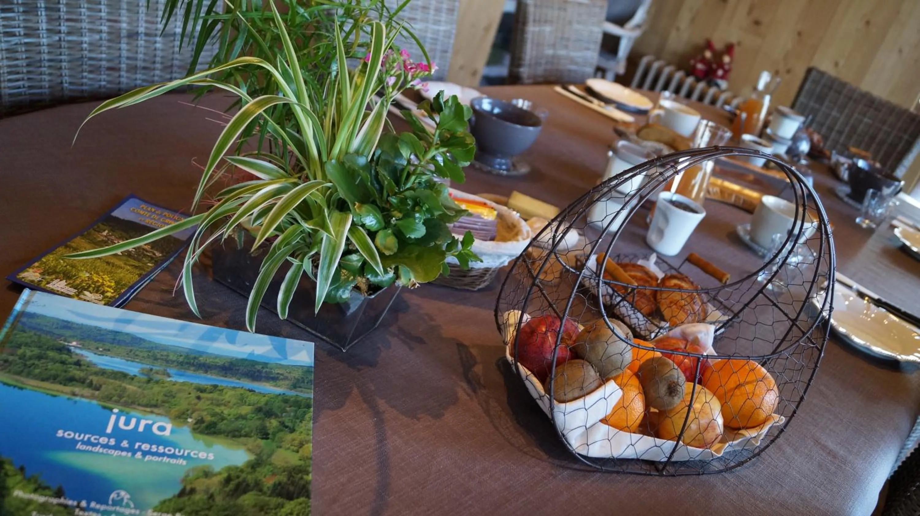 Continental breakfast in L'Ancienne Cure
