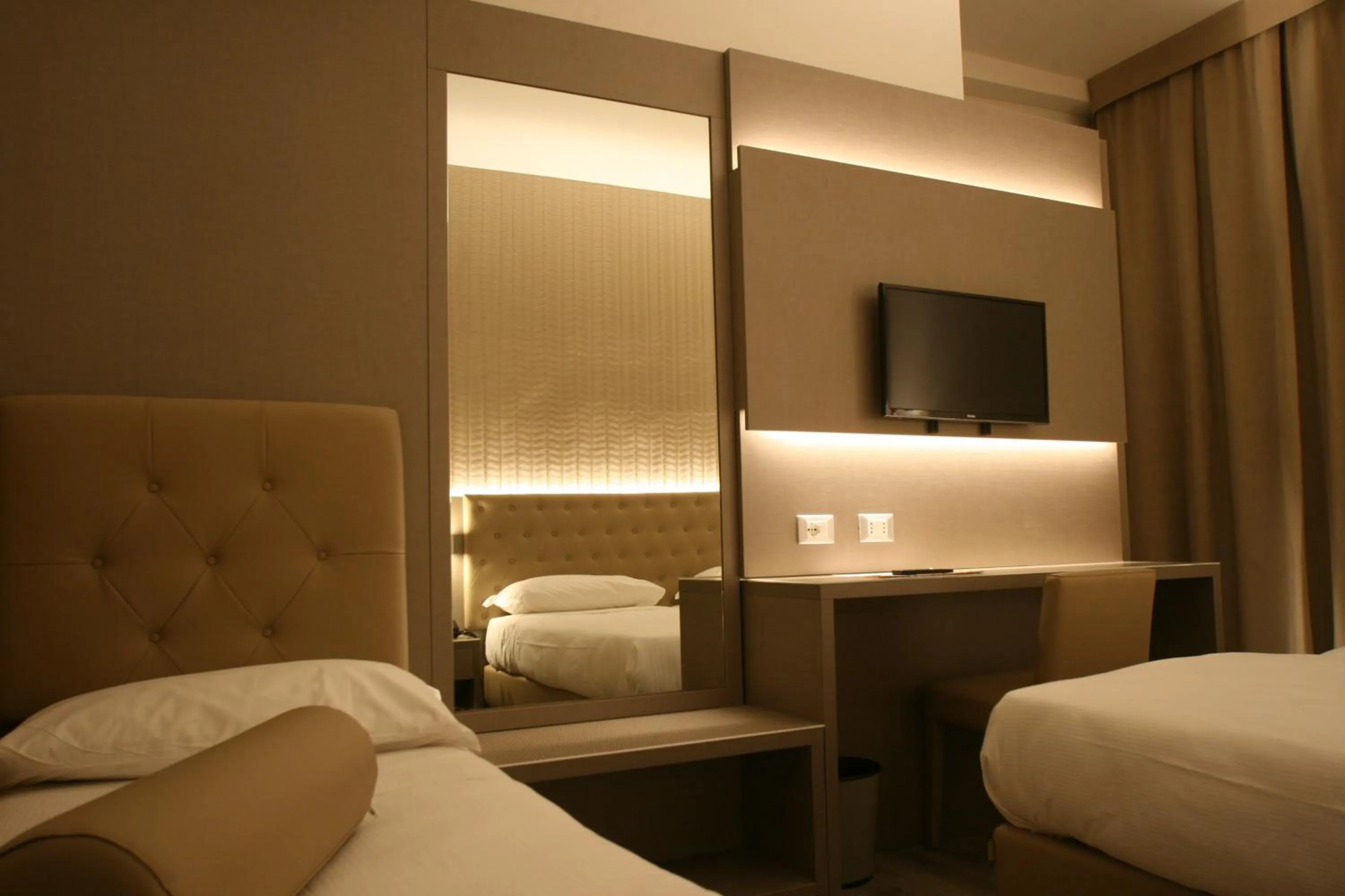 Photo of the whole room, Bed in Hotel Principe