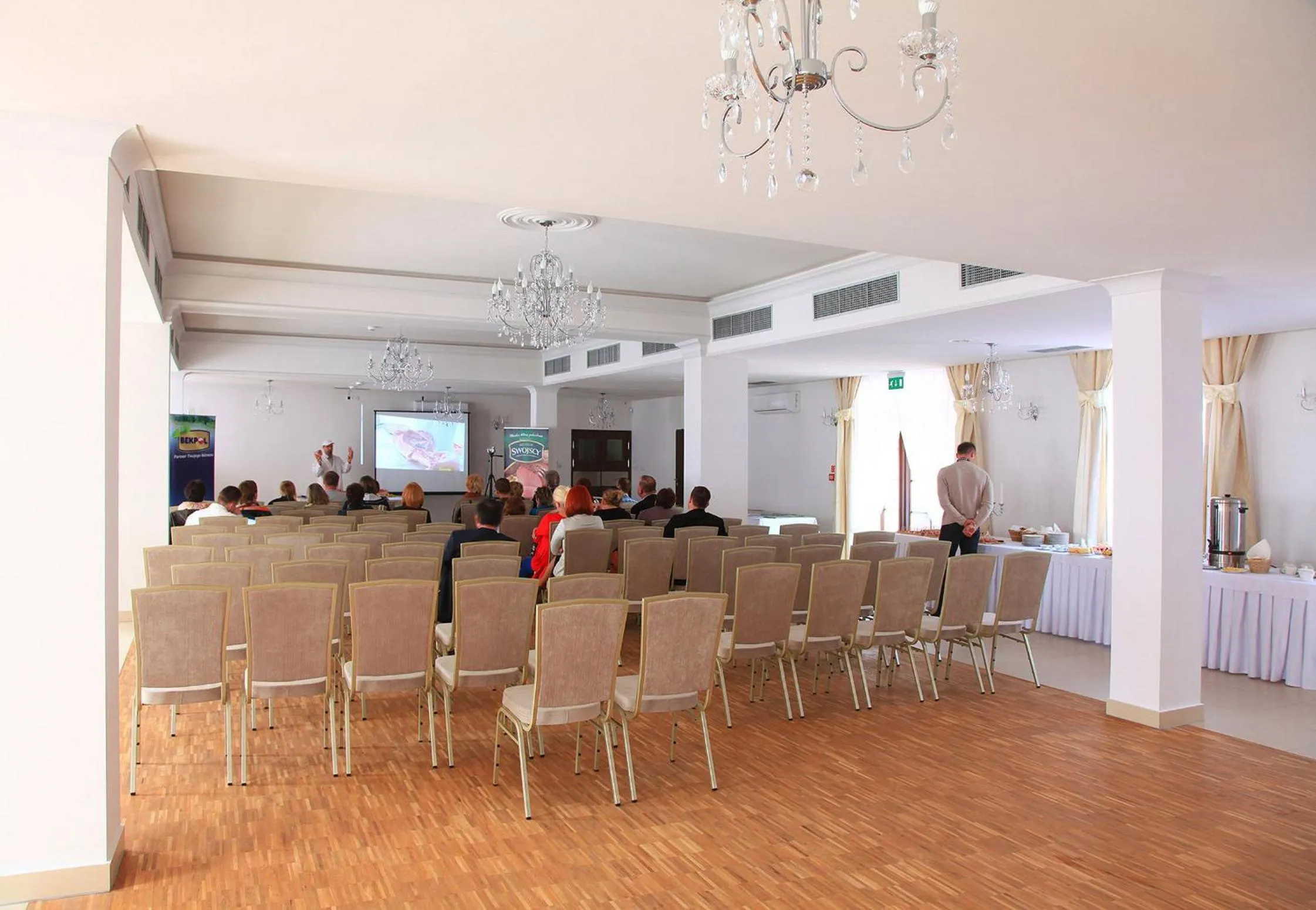 Business facilities in Hotel Camelot