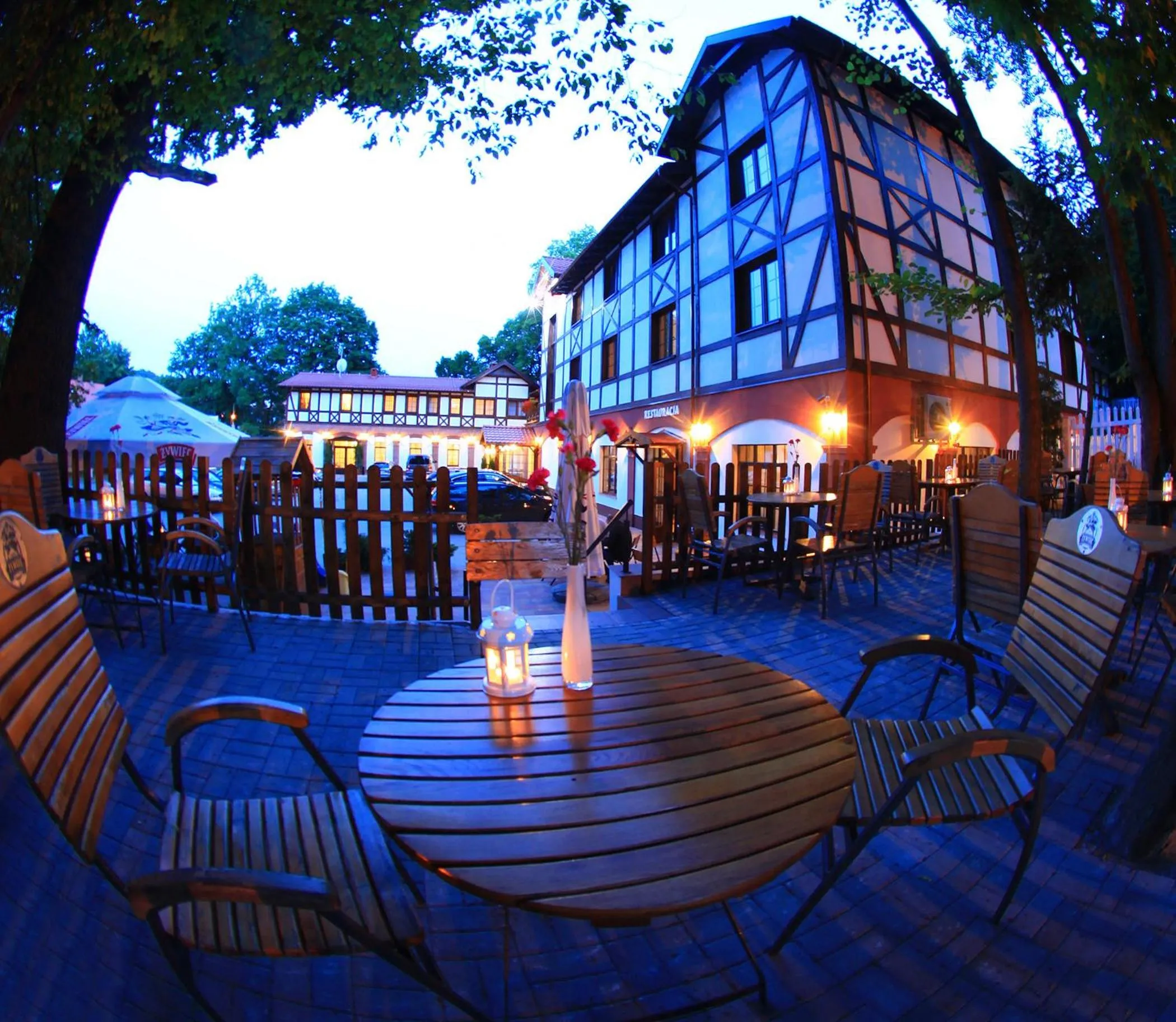 Area and facilities in Hotel Camelot