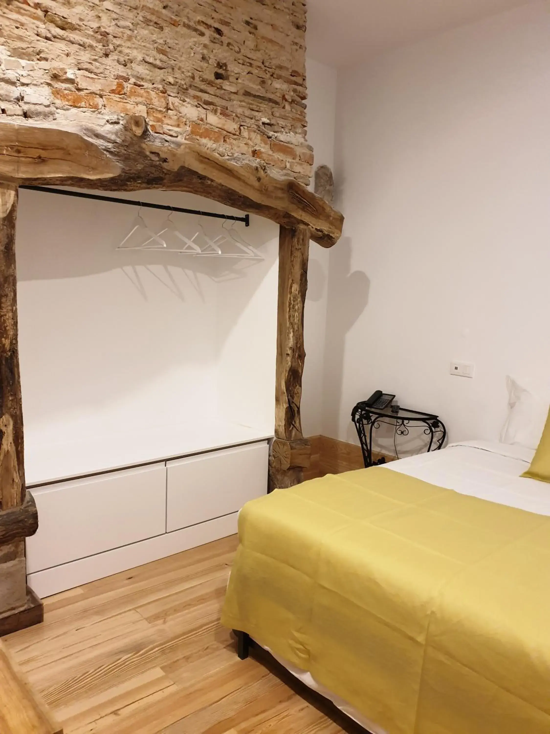 Deluxe Suite in Casa da Baixa by PURUS Deluxe Suite in Casa da Baixa by PURUS