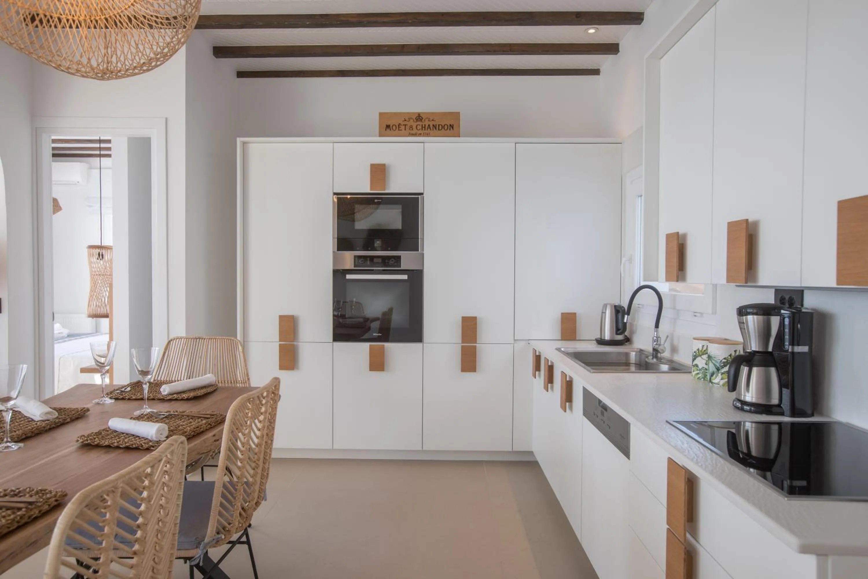Kitchen or kitchenette in SeaCode Villas