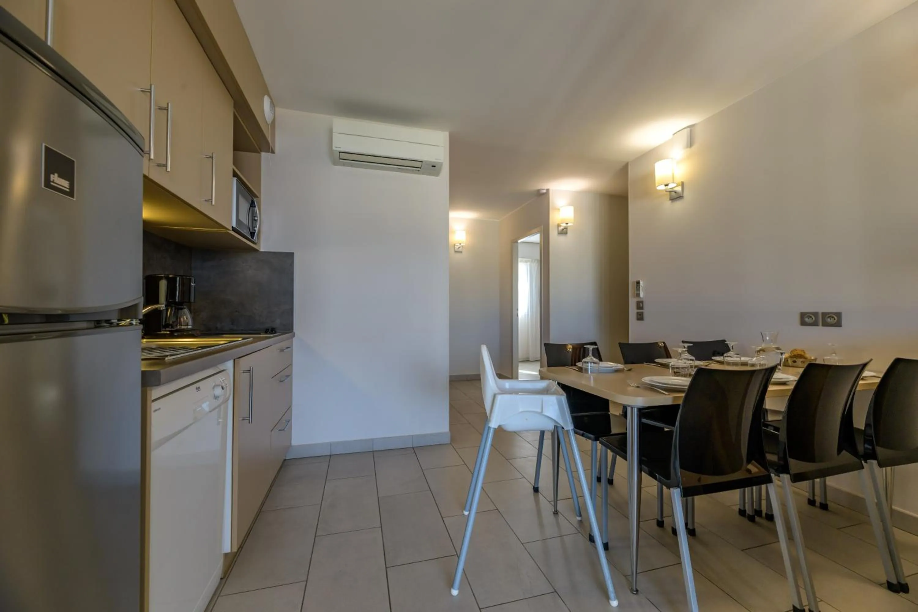 kitchen in Residence de Tourisme Ajaccio Amirauté